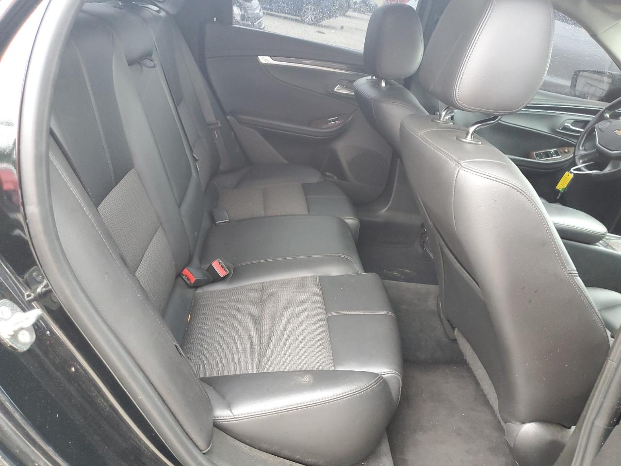 2015 Chevrolet Impala - Image 10
