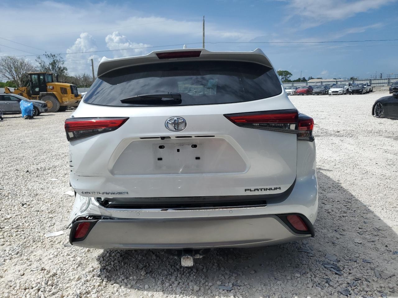 2022 Toyota Highlander Platinum VIN: 5TDFZRAH4NS113687 Lot: 64047274