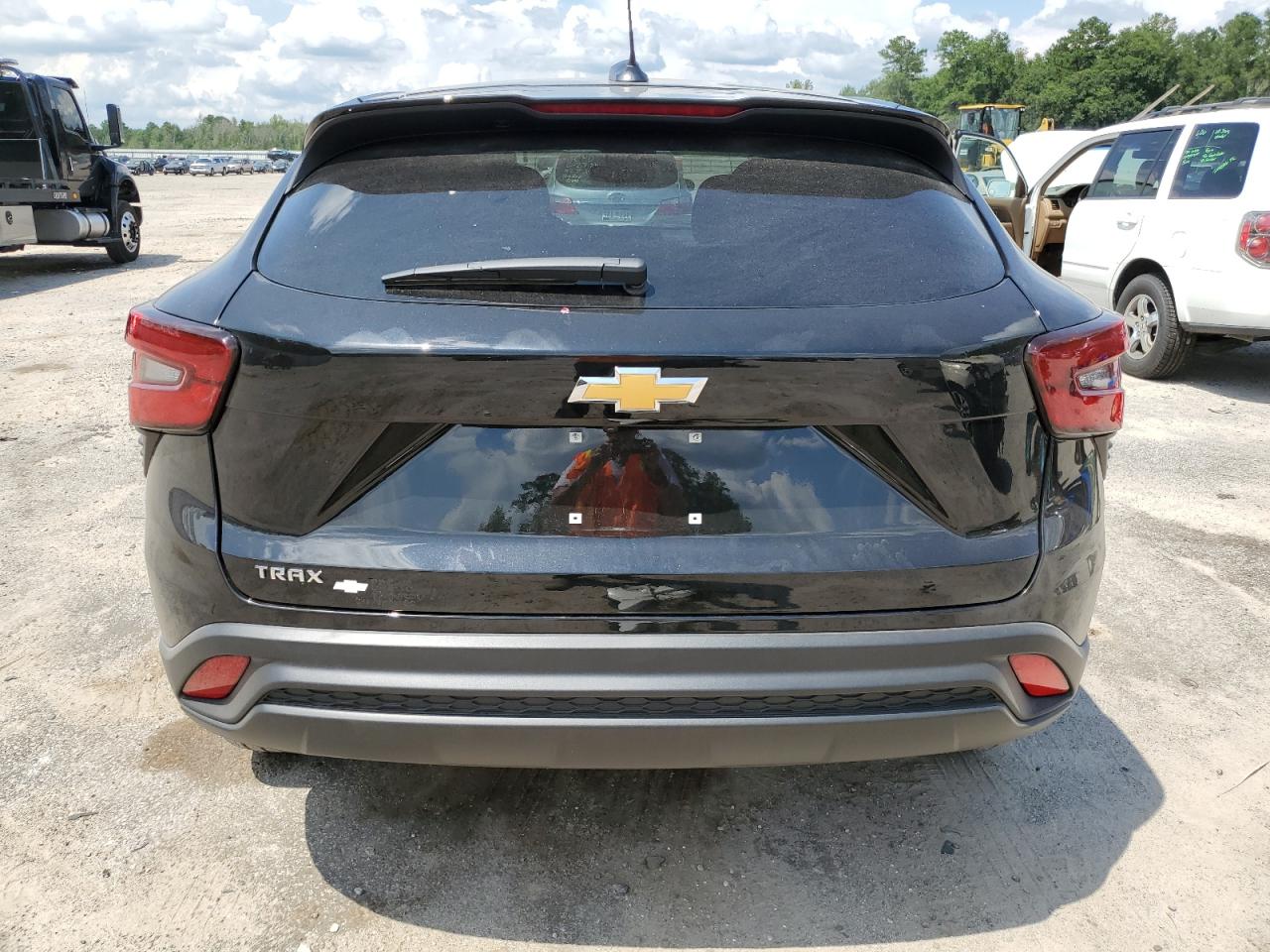 KL77LFE27RC177088 Chevrolet Trax LS 6