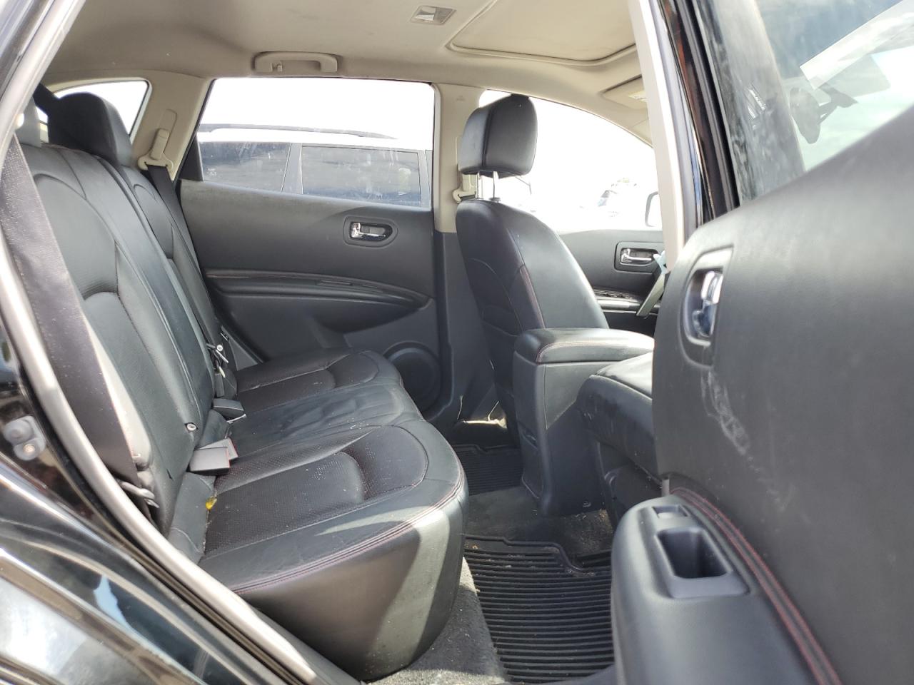 2011 Nissan Rogue - Image 10