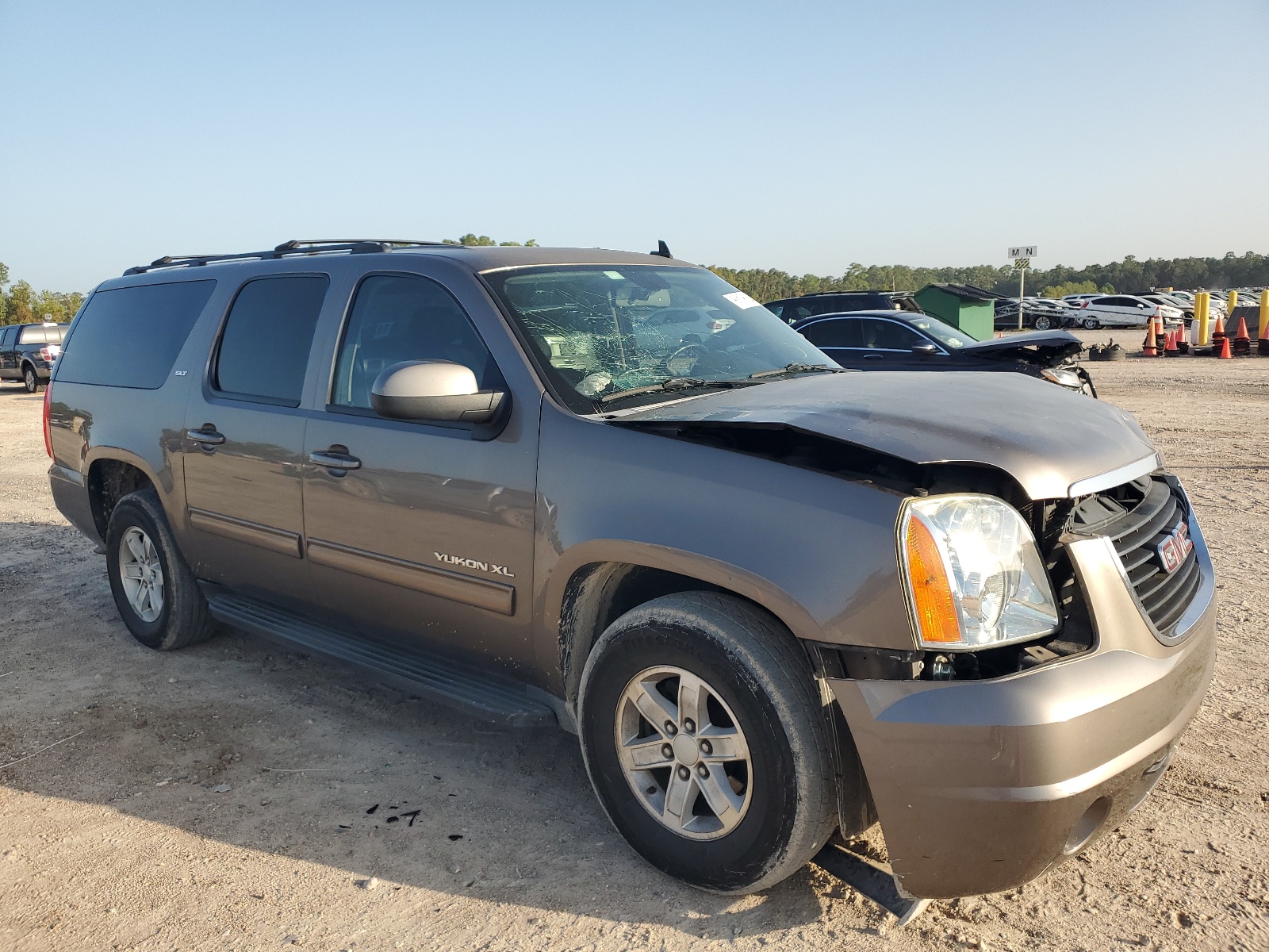 1GKS1KE03DR352389 2013 GMC Yukon Xl C1500 Slt