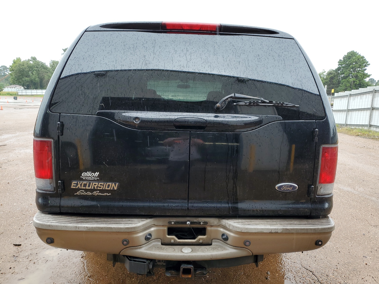 1FMNU44P34EA29697 2004 Ford Excursion Eddie Bauer