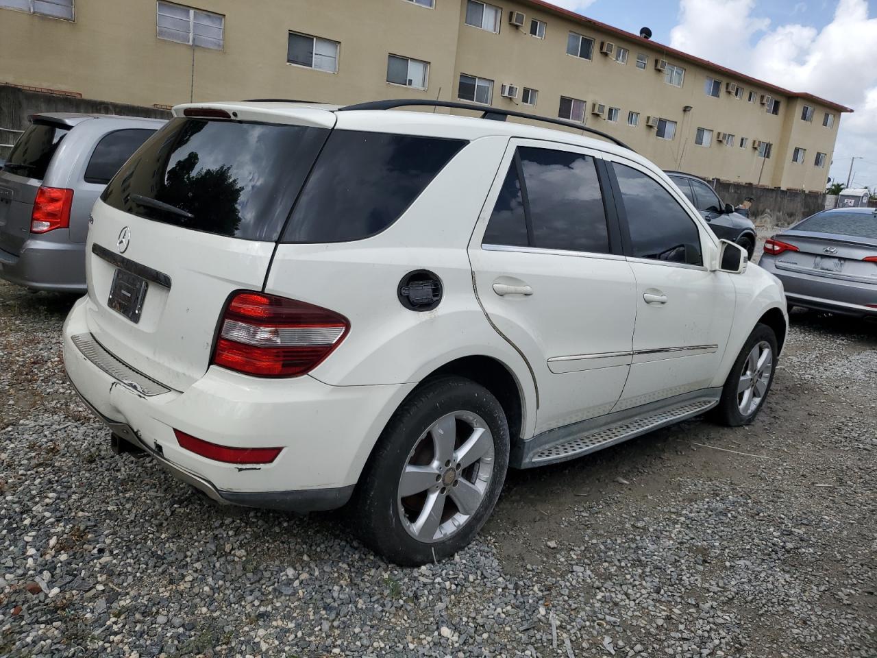 2011 Mercedes-Benz Ml 350 VIN: 4JGBB5GB2BA681424 Lot: 64297924