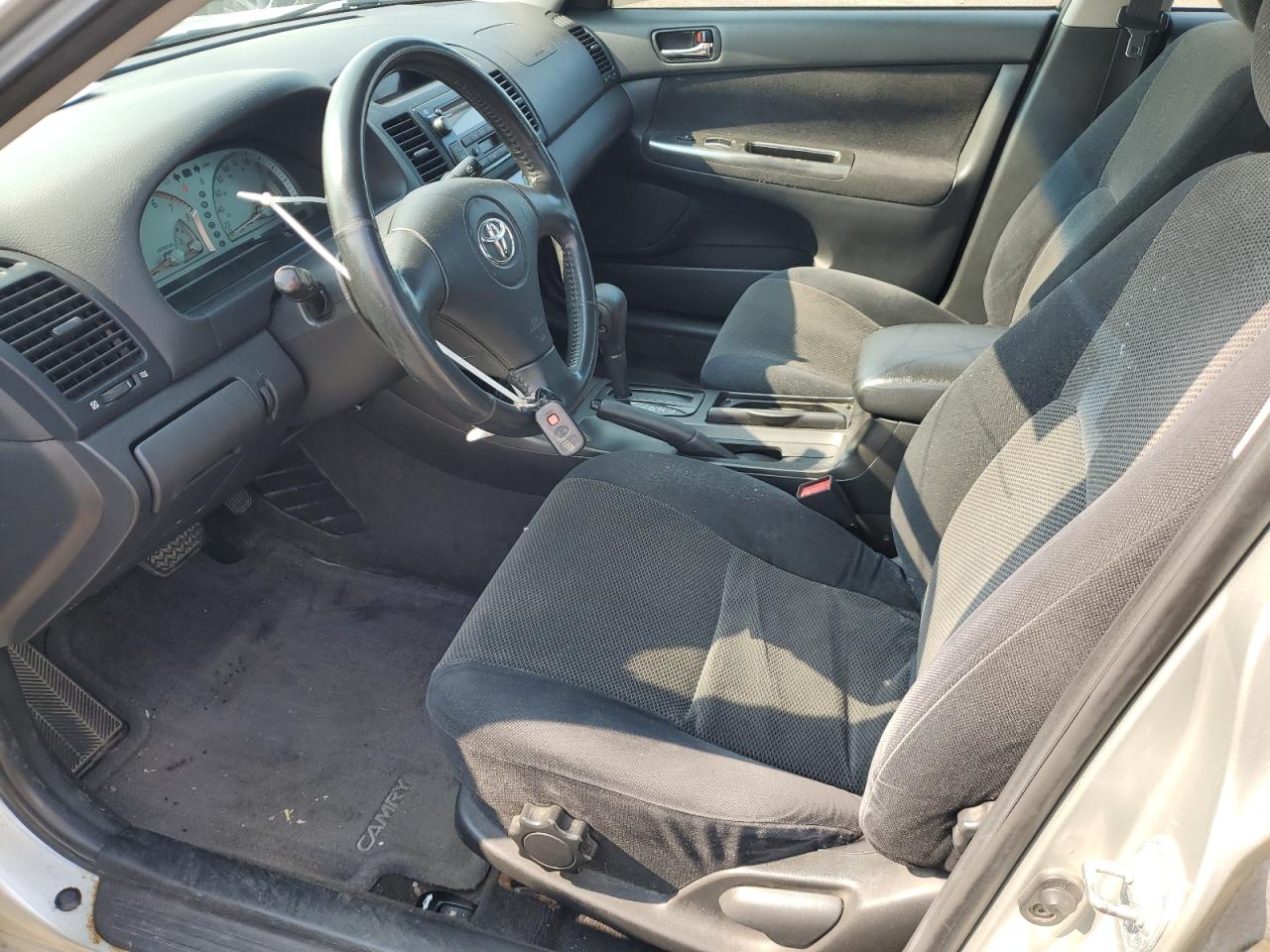 2003 Toyota Camry Le VIN: JTDBE32K530138308 Lot: 63814514