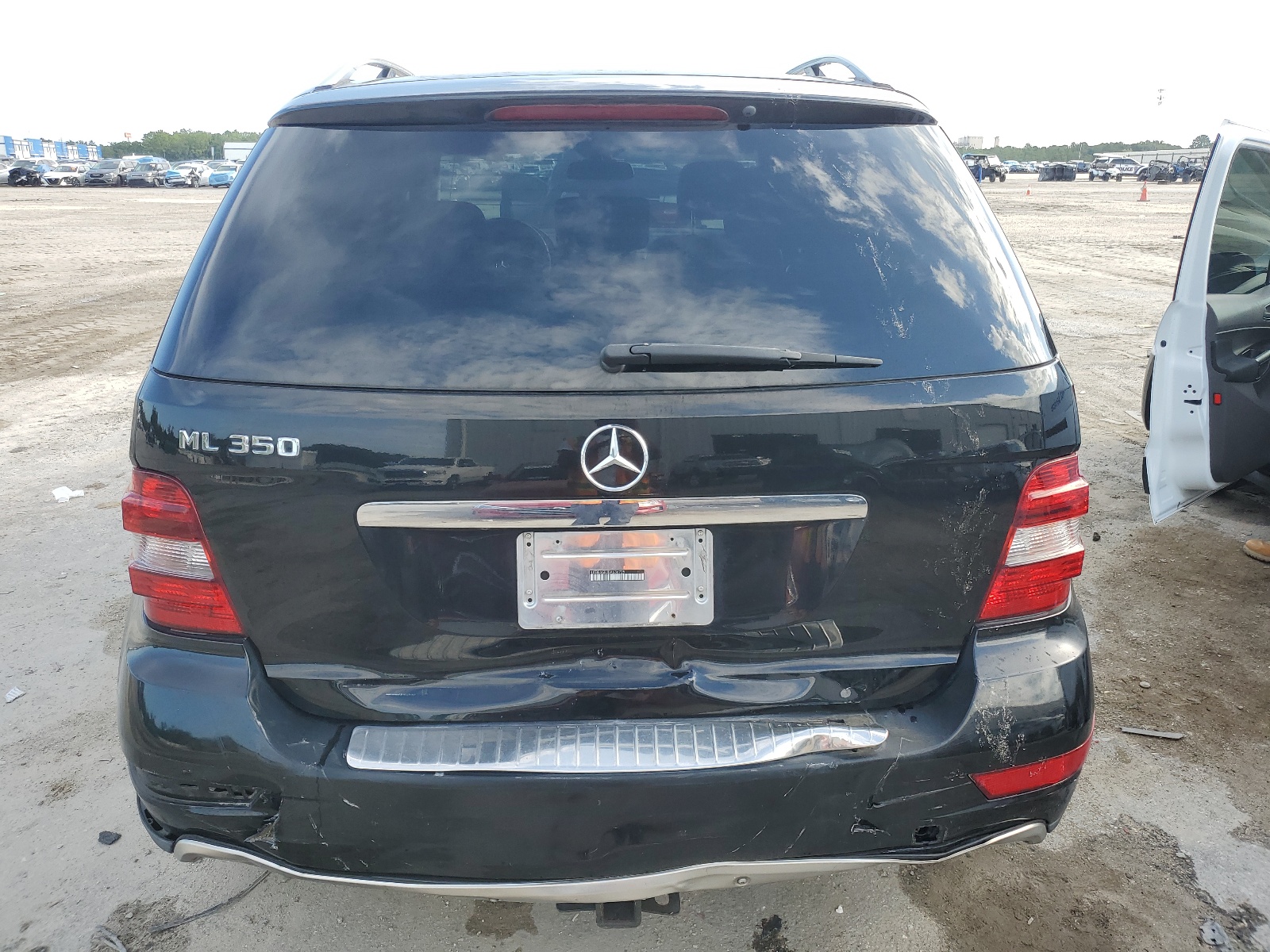 4JGBB5GB0BA636725 2011 Mercedes-Benz Ml 350