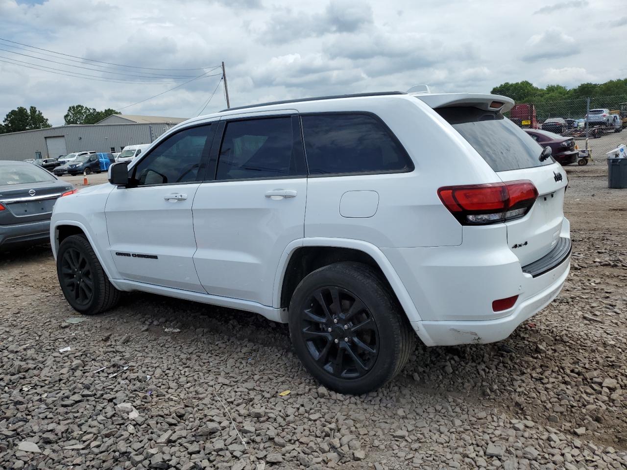 1C4RJFAG5HC929775 2017 JEEP GRAND CHEROKEE - Image 2