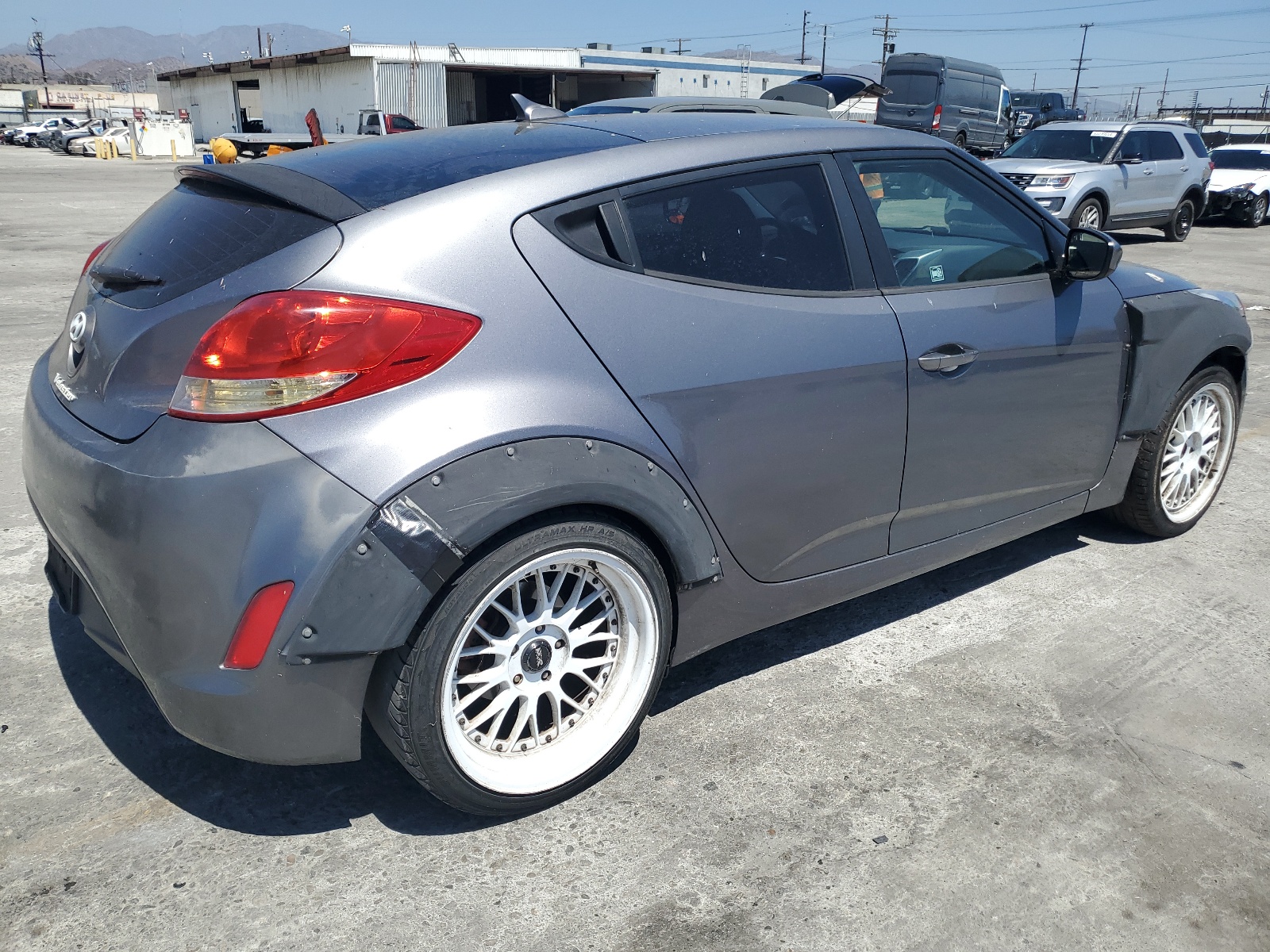 2014 Hyundai Veloster vin: KMHTC6AD6EU186292