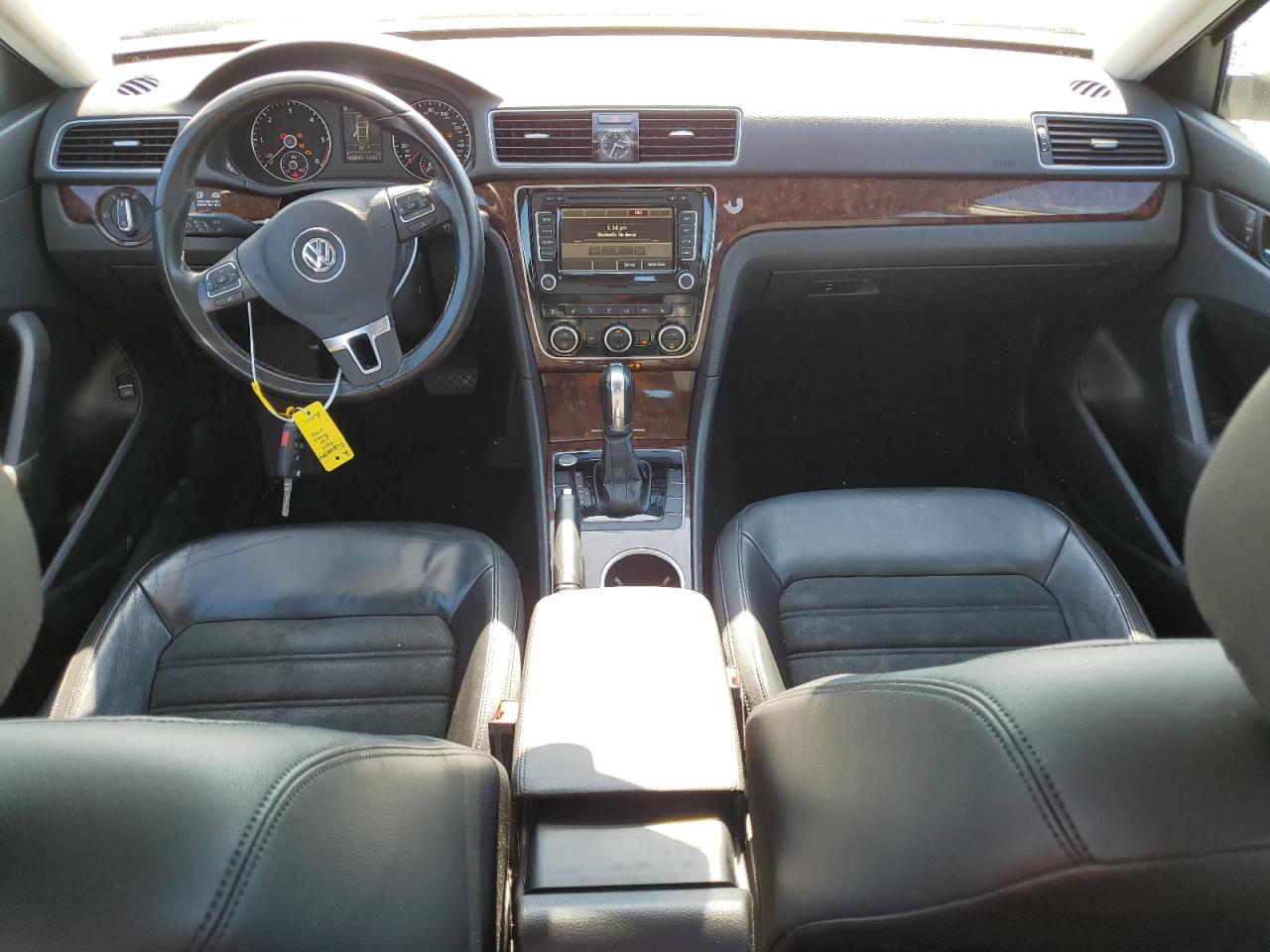 2013 Volkswagen Passat Sel VIN: 1VWCN7A34DC050384 Lot: 61831534