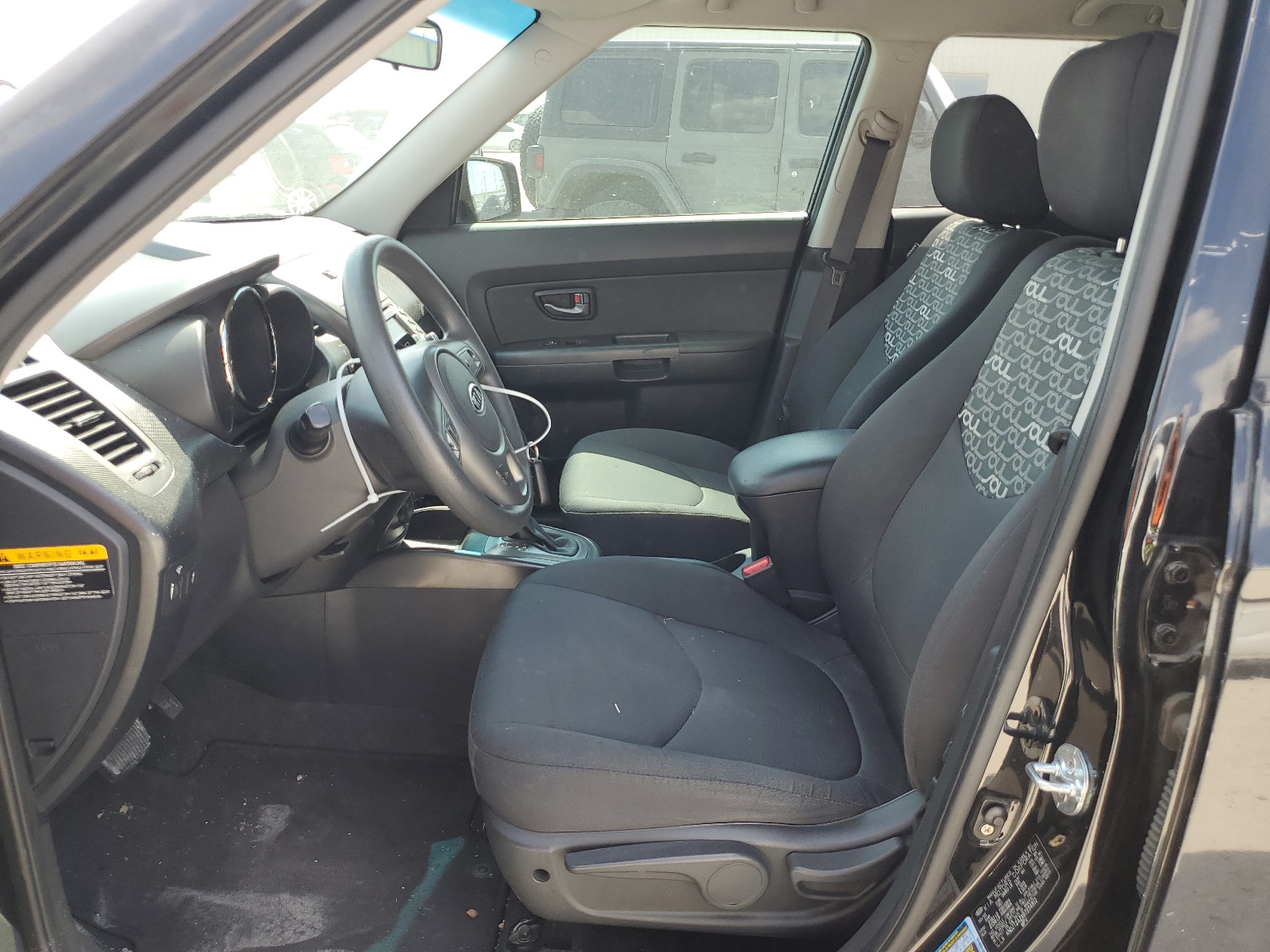 KNDJT2A2XB7234812 2011 Kia Soul +