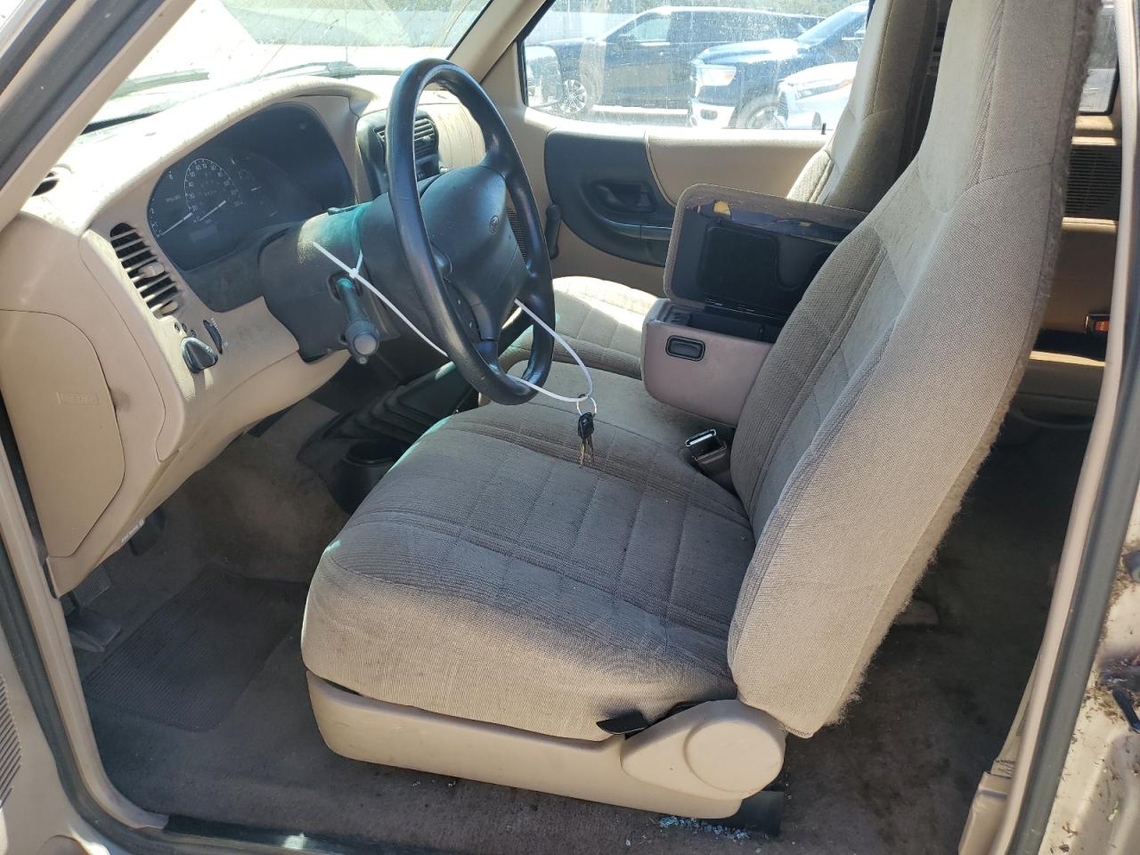 1997 Ford Ranger Super Cab VIN: 1FTCR14XXVPB27983 Lot: 63037184