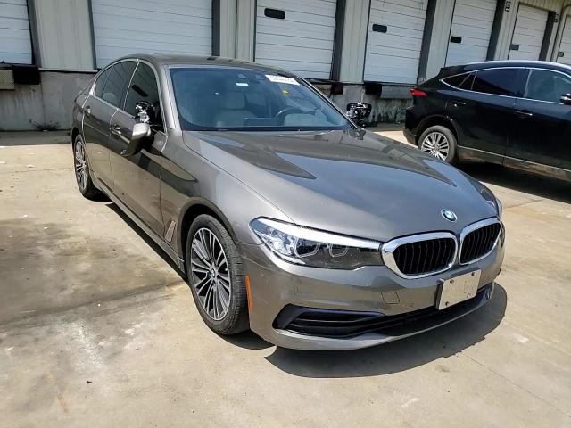 2019 BMW 530 Xi VIN: WBAJA7C5XKWW19302 Lot: 62040784
