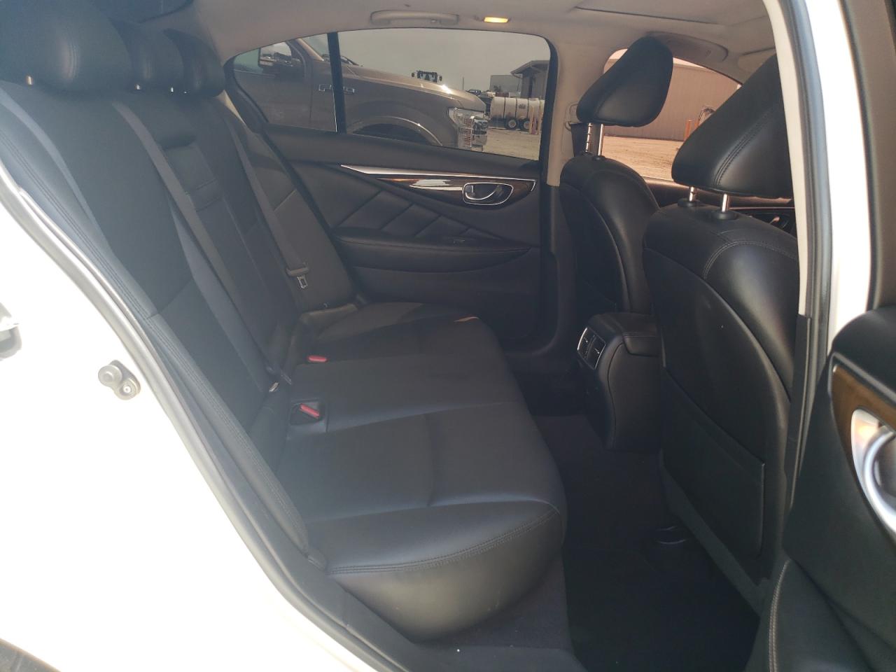 2018 Infiniti Q50 Luxe VIN: JN1EV7APXJM351703 Lot: 64694424