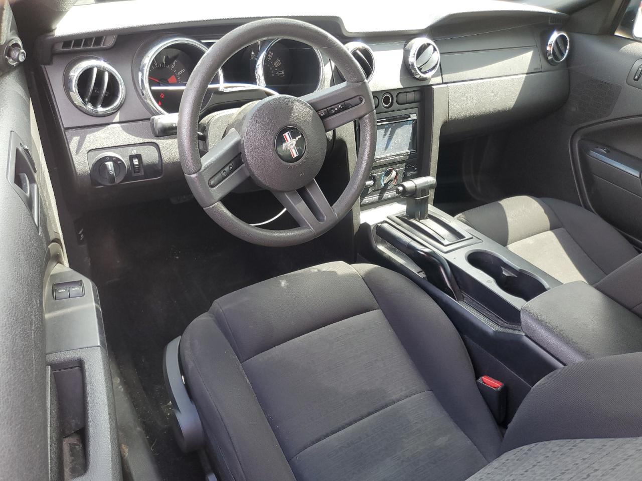 2006 Ford Mustang VIN: 1ZVFT80NX65261060 Lot: 63876074