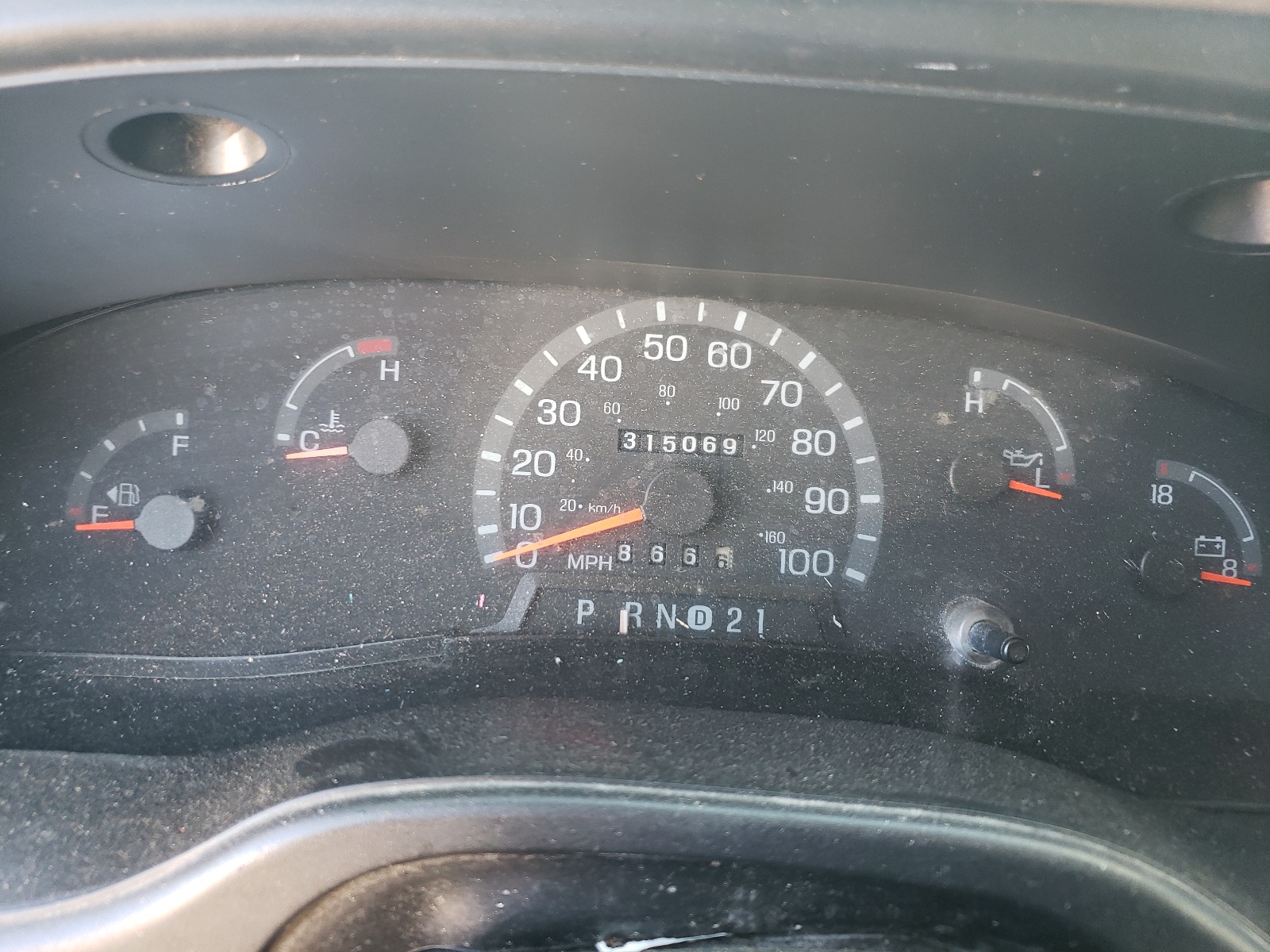 1FTRE14272HA07221 2002 Ford Econoline E150 Van