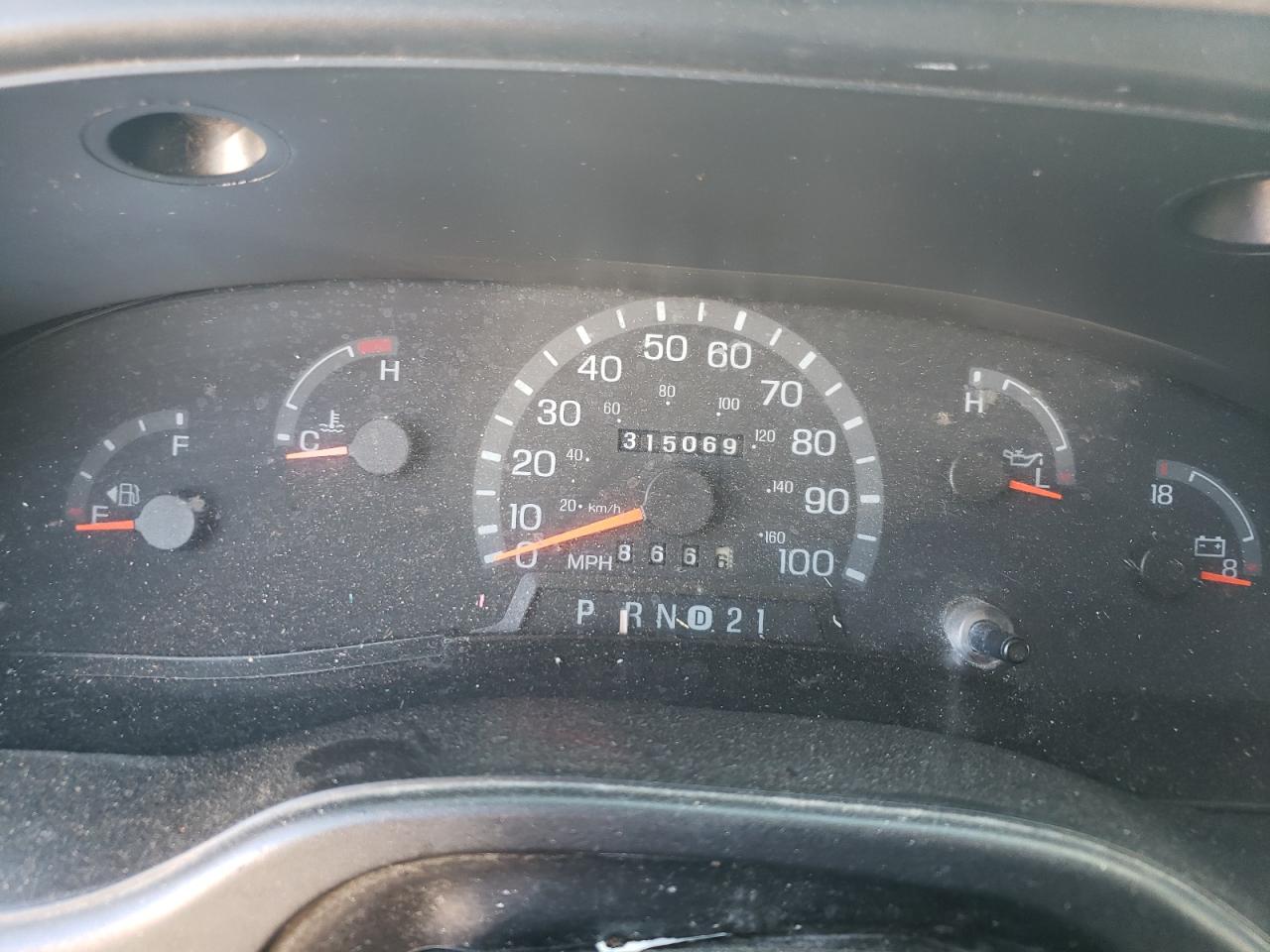 2002 Ford Econoline E150 Van VIN: 1FTRE14272HA07221 Lot: 62480724