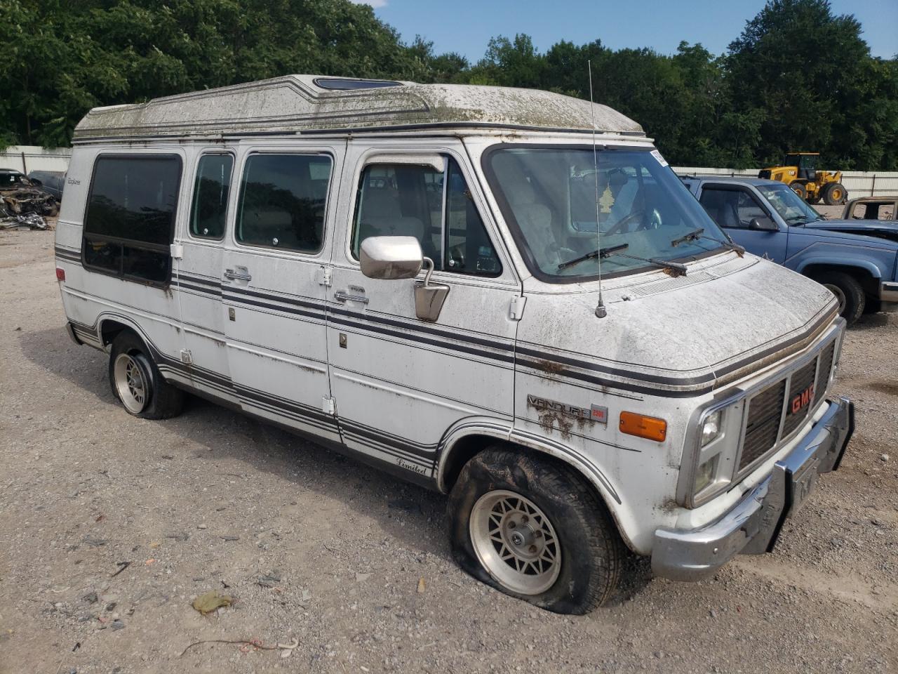 1990 GMC Rally Wagon / Van G2500 VIN: 2GDEG25K3L4516590 Lot: 63980154