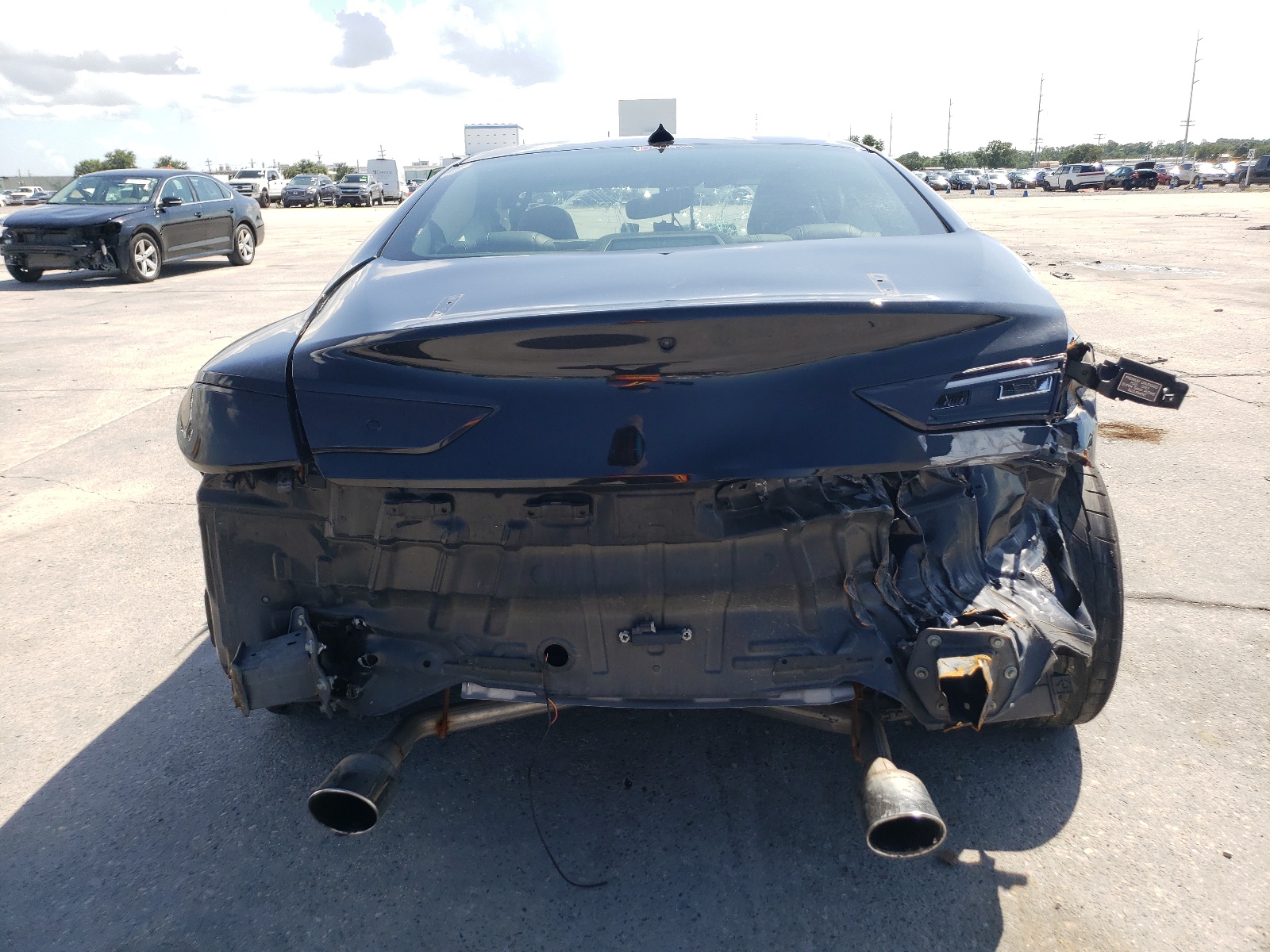 JN1EV7EK9HM361969 2017 Infiniti Q60 Premium