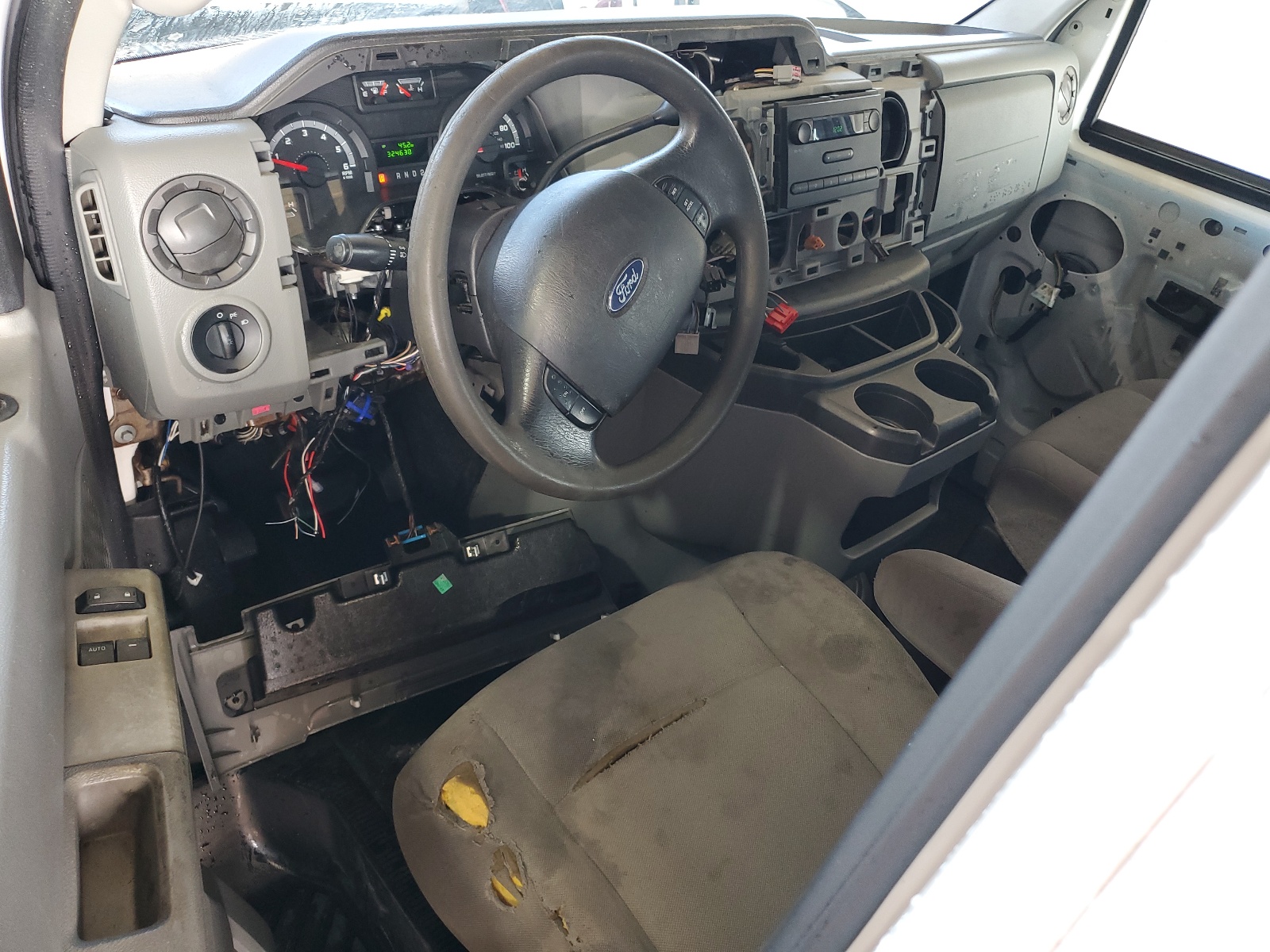 1FTNE24W49DA45093 2009 Ford Econoline E250 Van