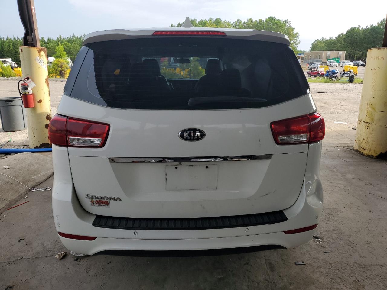 2015 Kia Sedona L VIN: KNDMA5C1XF6016437 Lot: 64709164