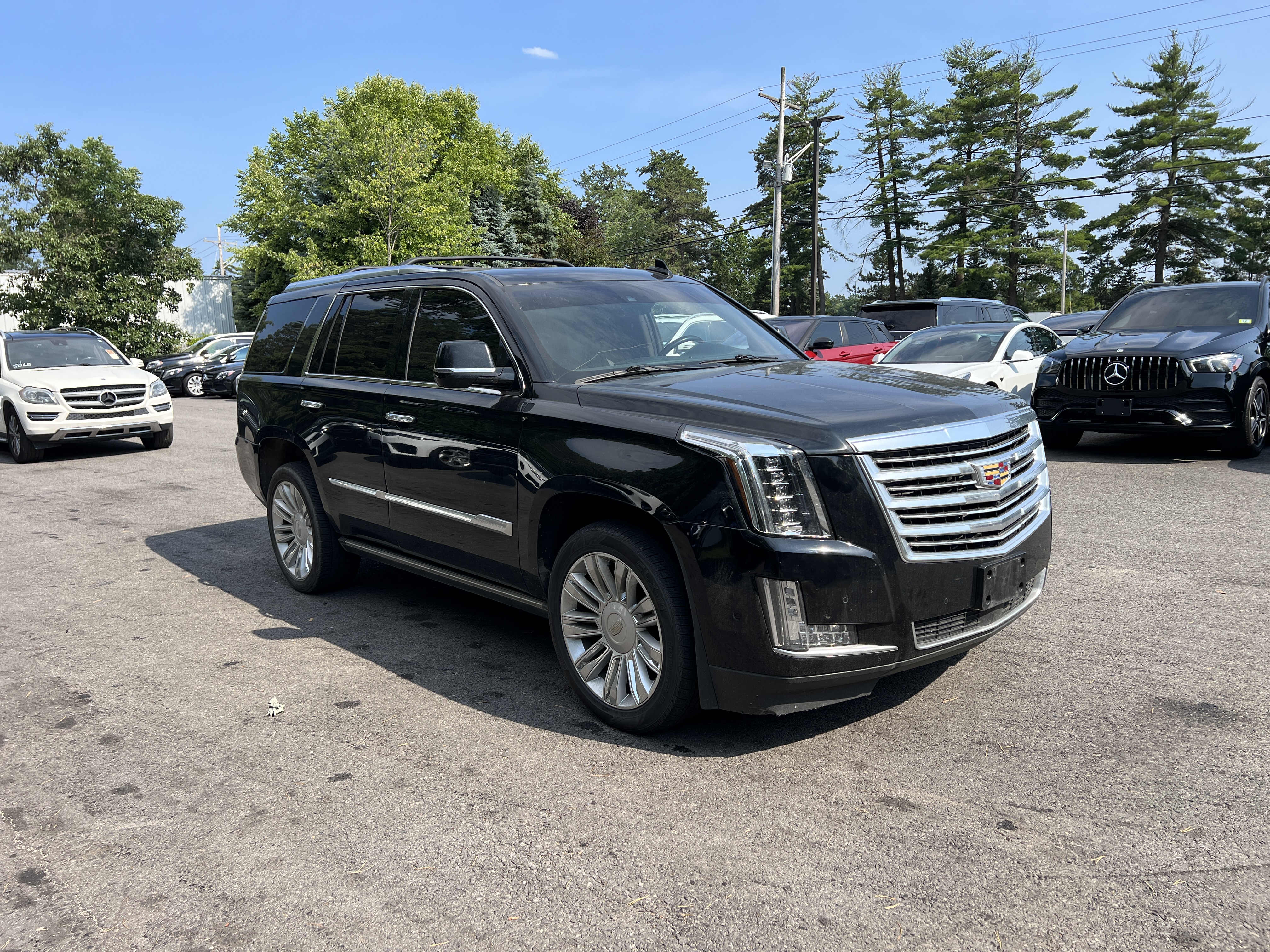 2018 Cadillac Escalade Platinum vin: 1GYS4DKJ1JR334247