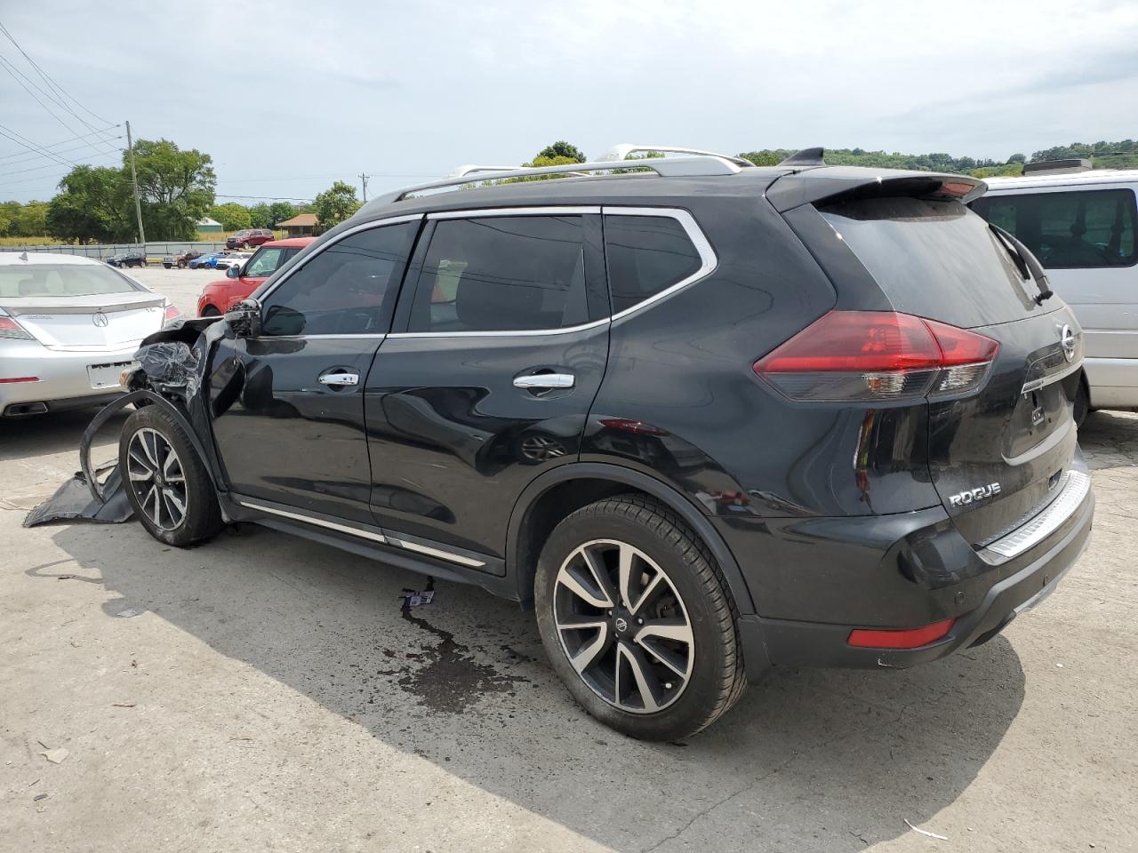 2019 Nissan Rogue - Image 2