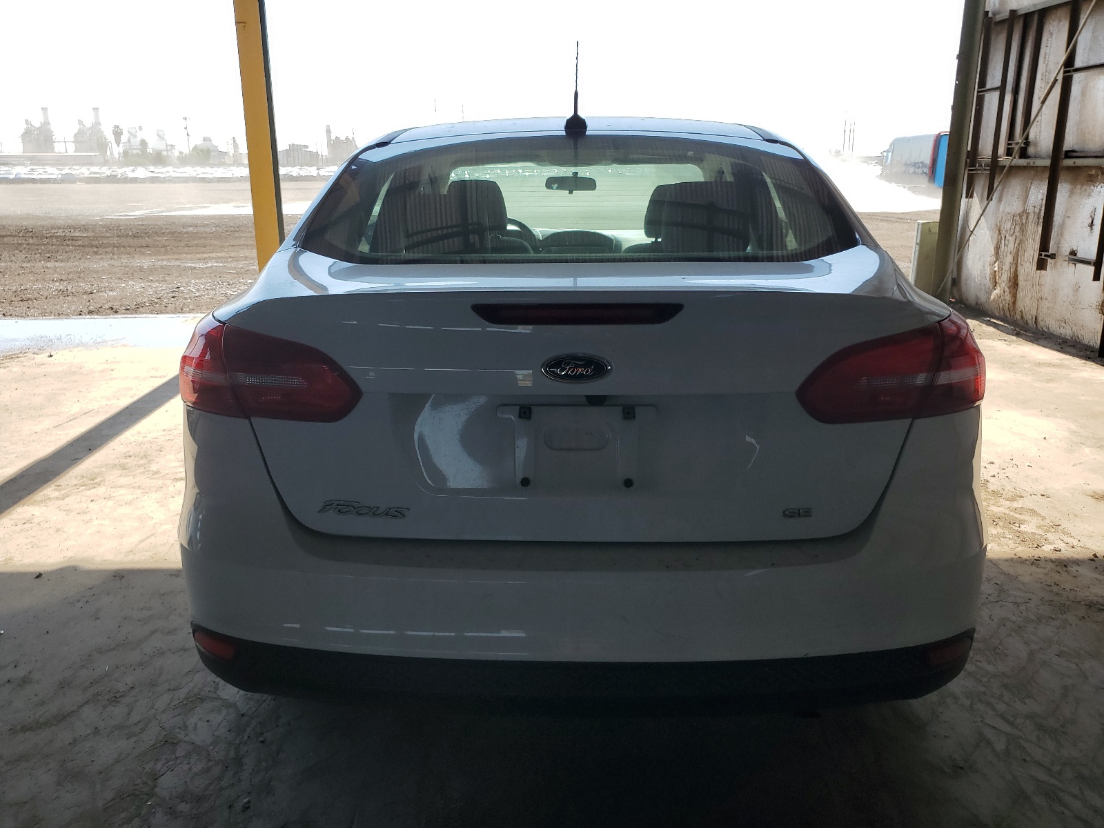 2018 Ford Focus Se vin: 1FADP3F20JL273310