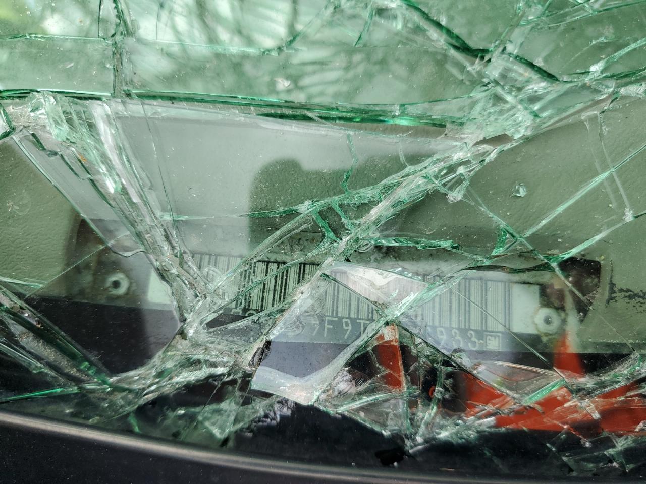 1996 Chevrolet Gmt-400 C3500 VIN: 1GCHC39F9TE166933 Lot: 61915354