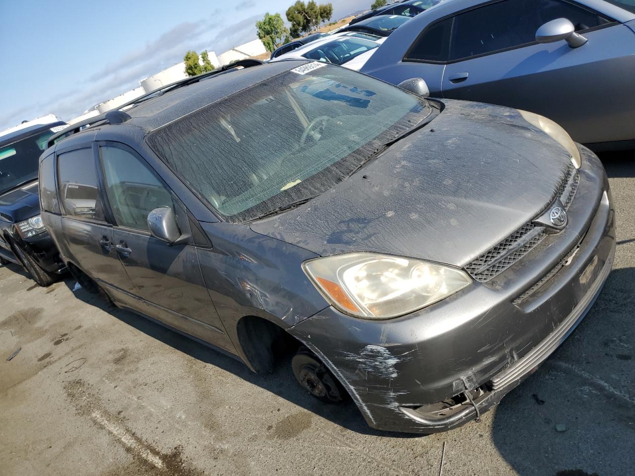 2004 Toyota Sienna - Image 4