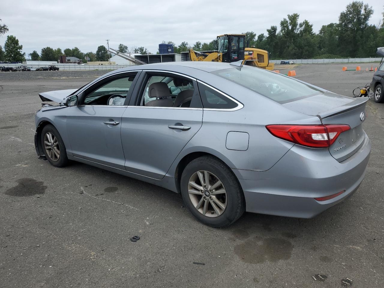 5NPE24AF6HH493773 2017 HYUNDAI SONATA - Image 2