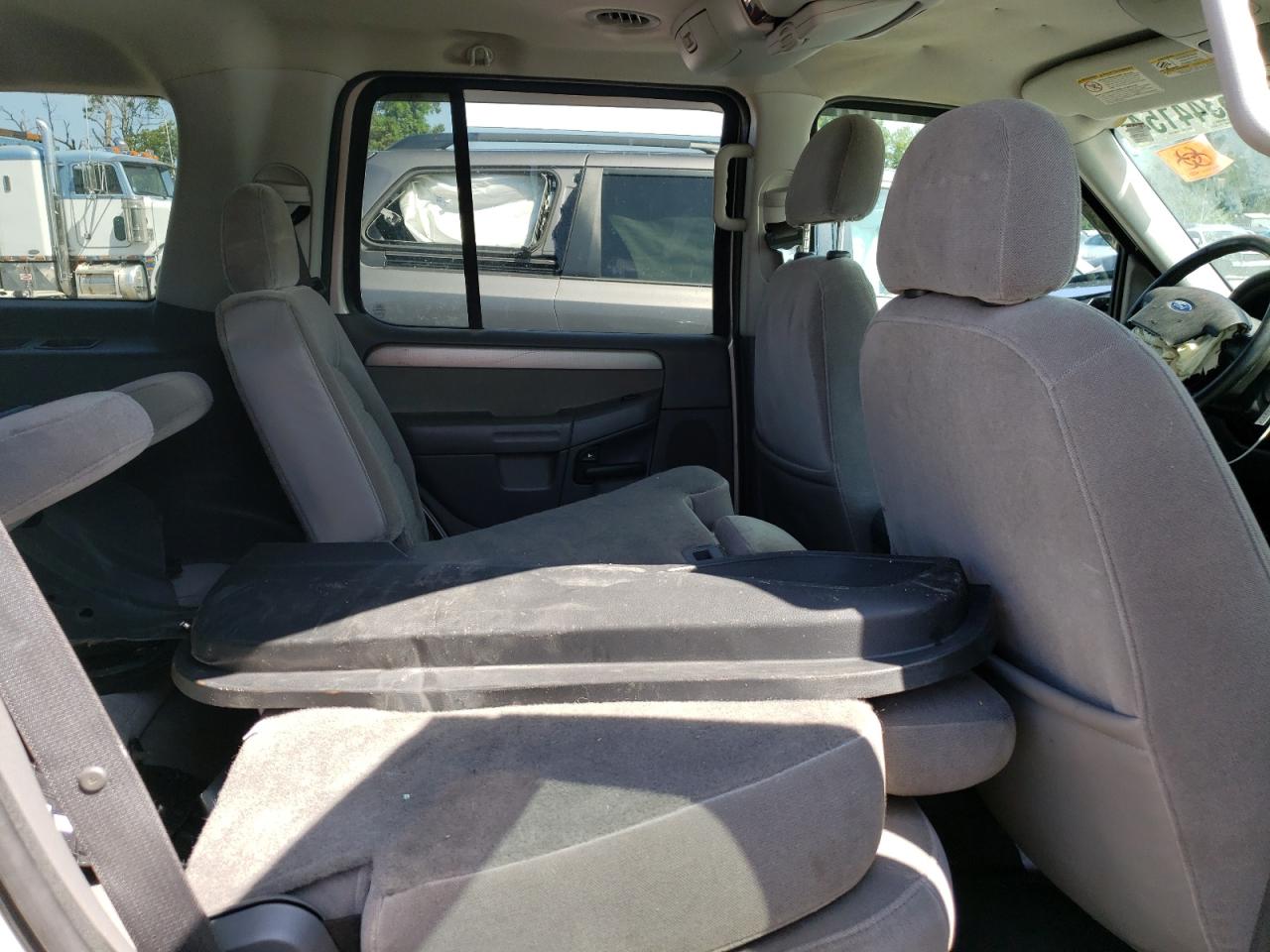 2004 Ford Explorer Xlt VIN: 1FMZU73K04ZB23733 Lot: 65344154