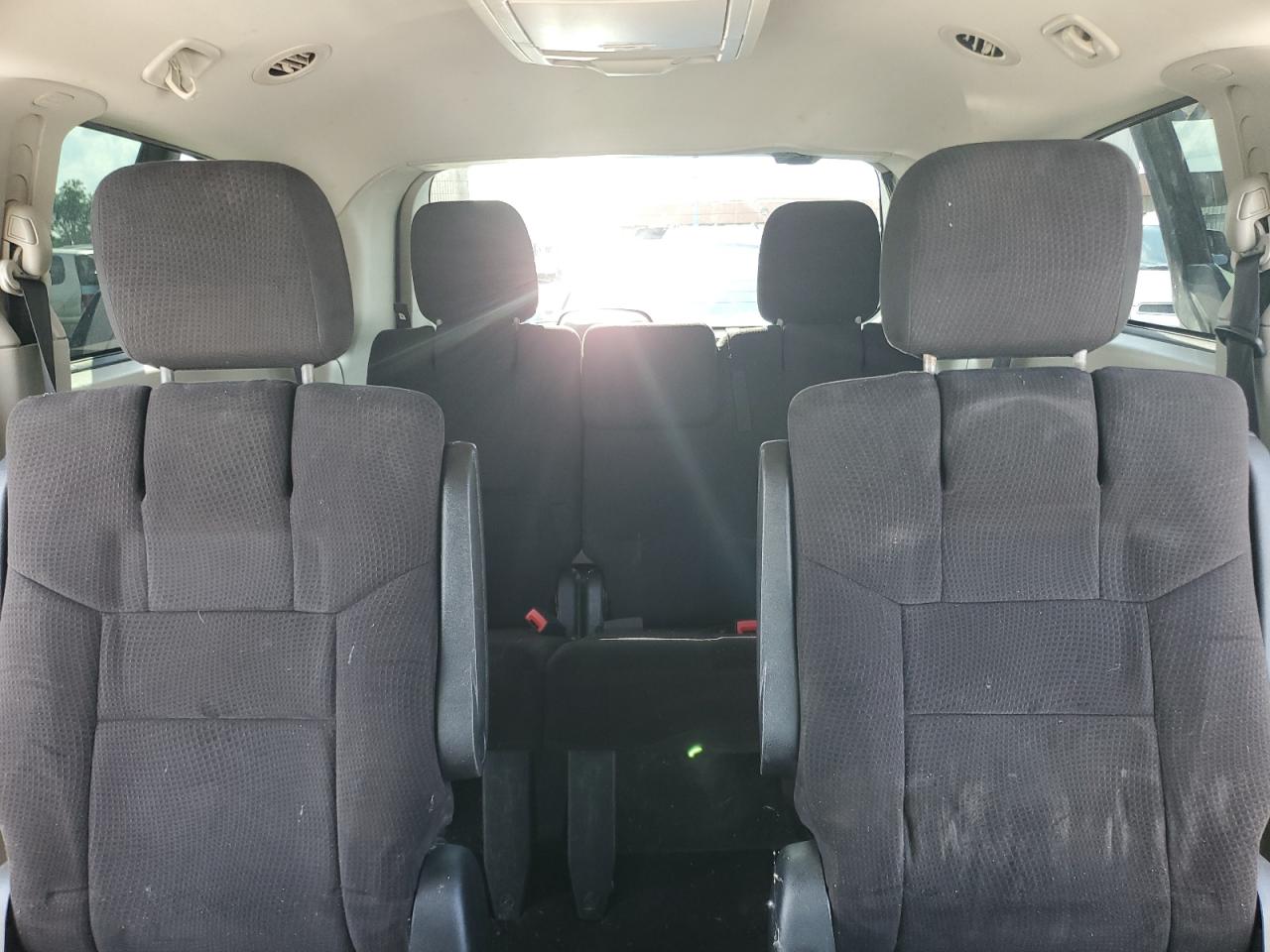 2011 Chrysler Town & Country Touring VIN: 2A4RR5DG2BR724633 Lot: 63300914