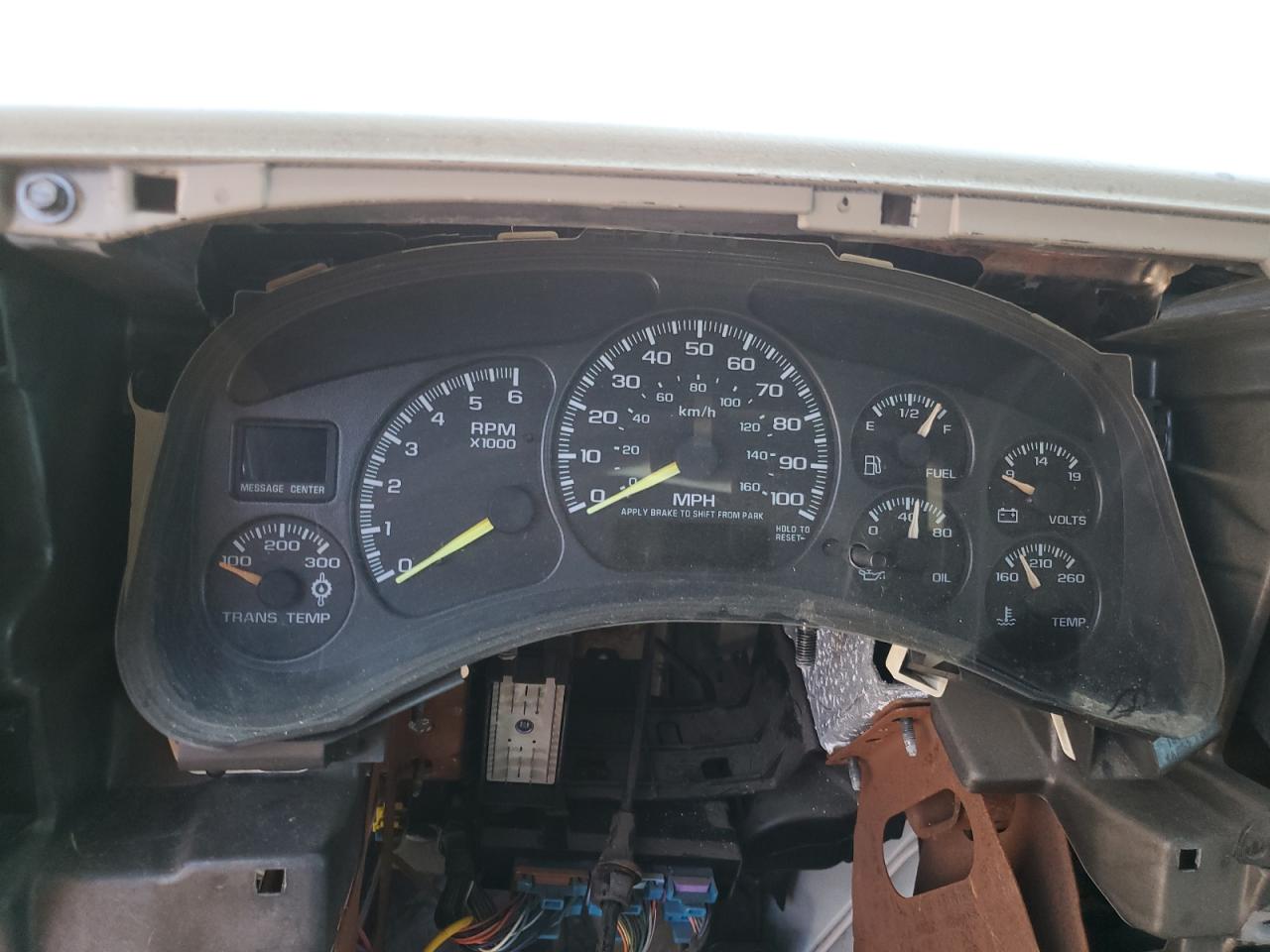 2002 Chevrolet Tahoe K1500 VIN: 1GNEK13TX2R145080 Lot: 64802254