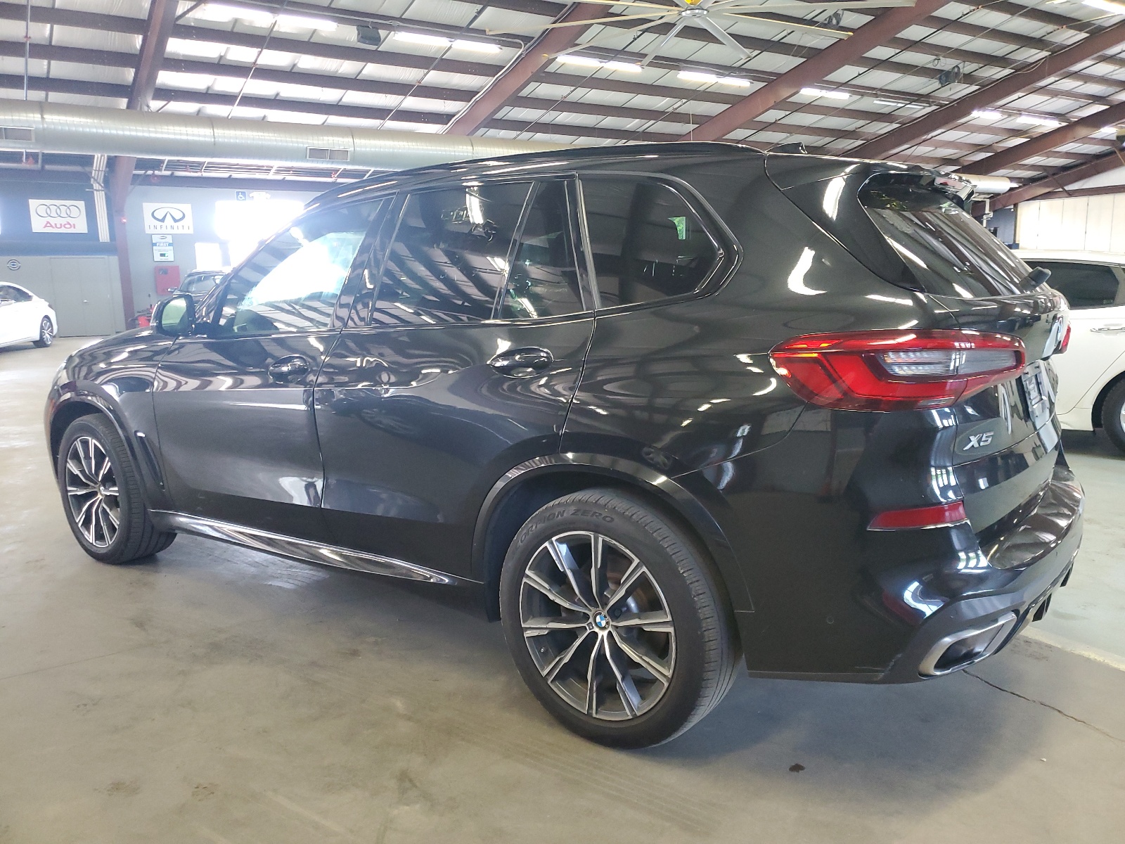 5UXCR6C51KLL13829 2019 BMW X5 xDrive40I