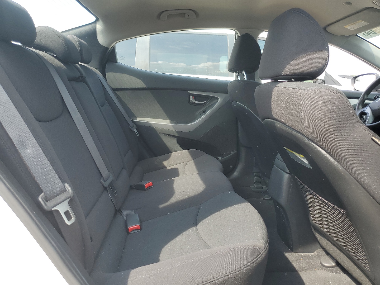 KMHDH4AE9FU429985 2015 Hyundai Elantra Se