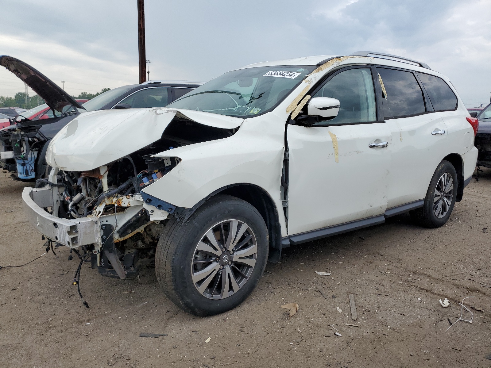 2017 Nissan Pathfinder S vin: 5N1DR2MM0HC679838