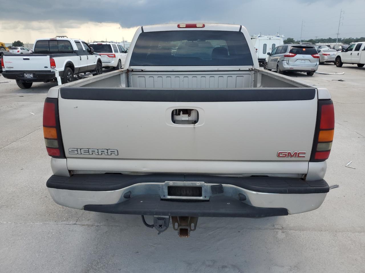 2004 GMC Sierra C2500 Crew Cab VIN: 1GTGC23U34F255535 Lot: 64684694