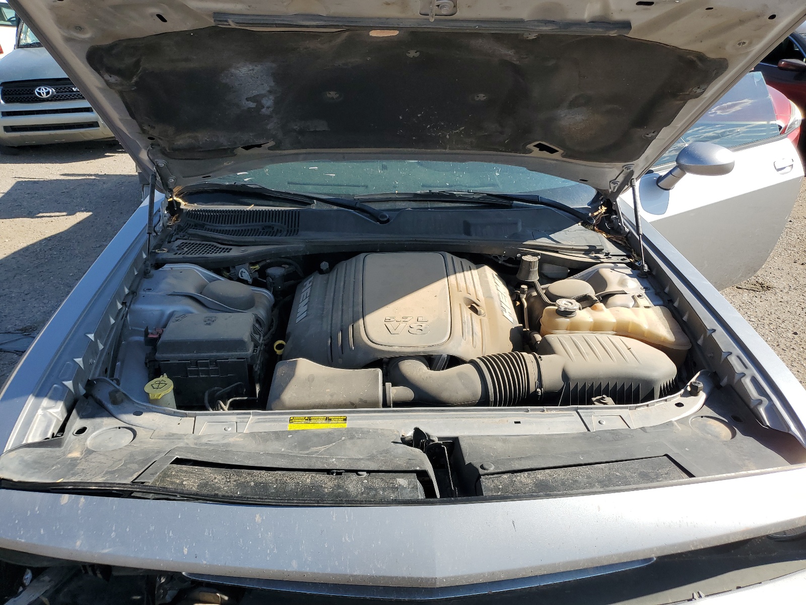 2B3CJ5DT9BH565973 2011 Dodge Challenger R/T