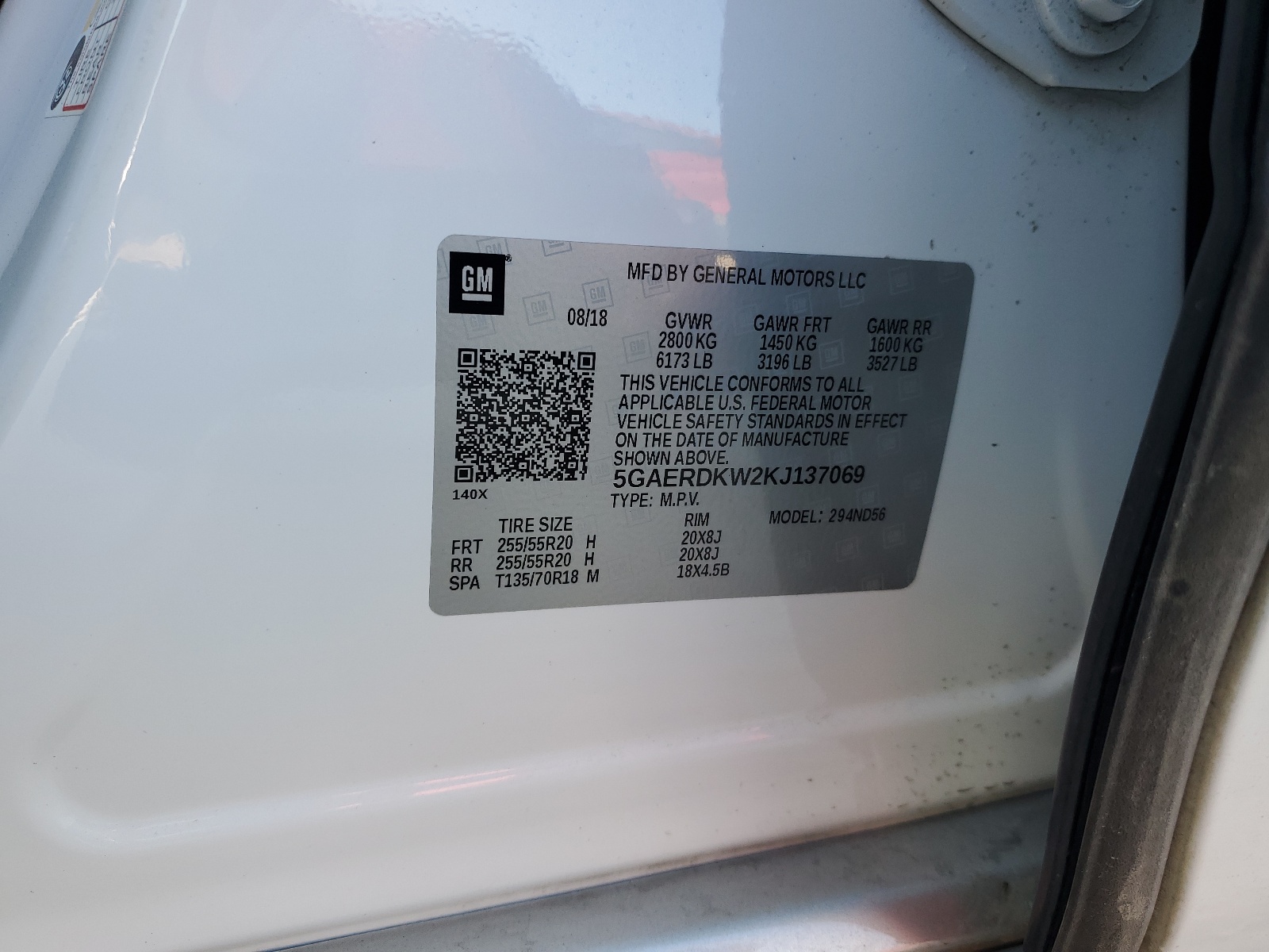 5GAERDKW2KJ137069 2019 Buick Enclave Avenir