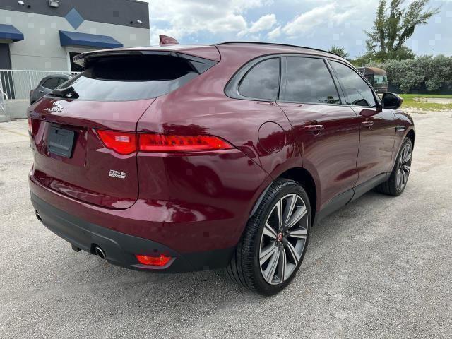 2017 Jaguar F-Pace Prestige vin: SADCK2BV2HA077734