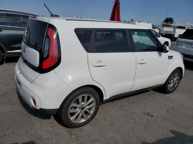  KIA SOUL 2018 Білий