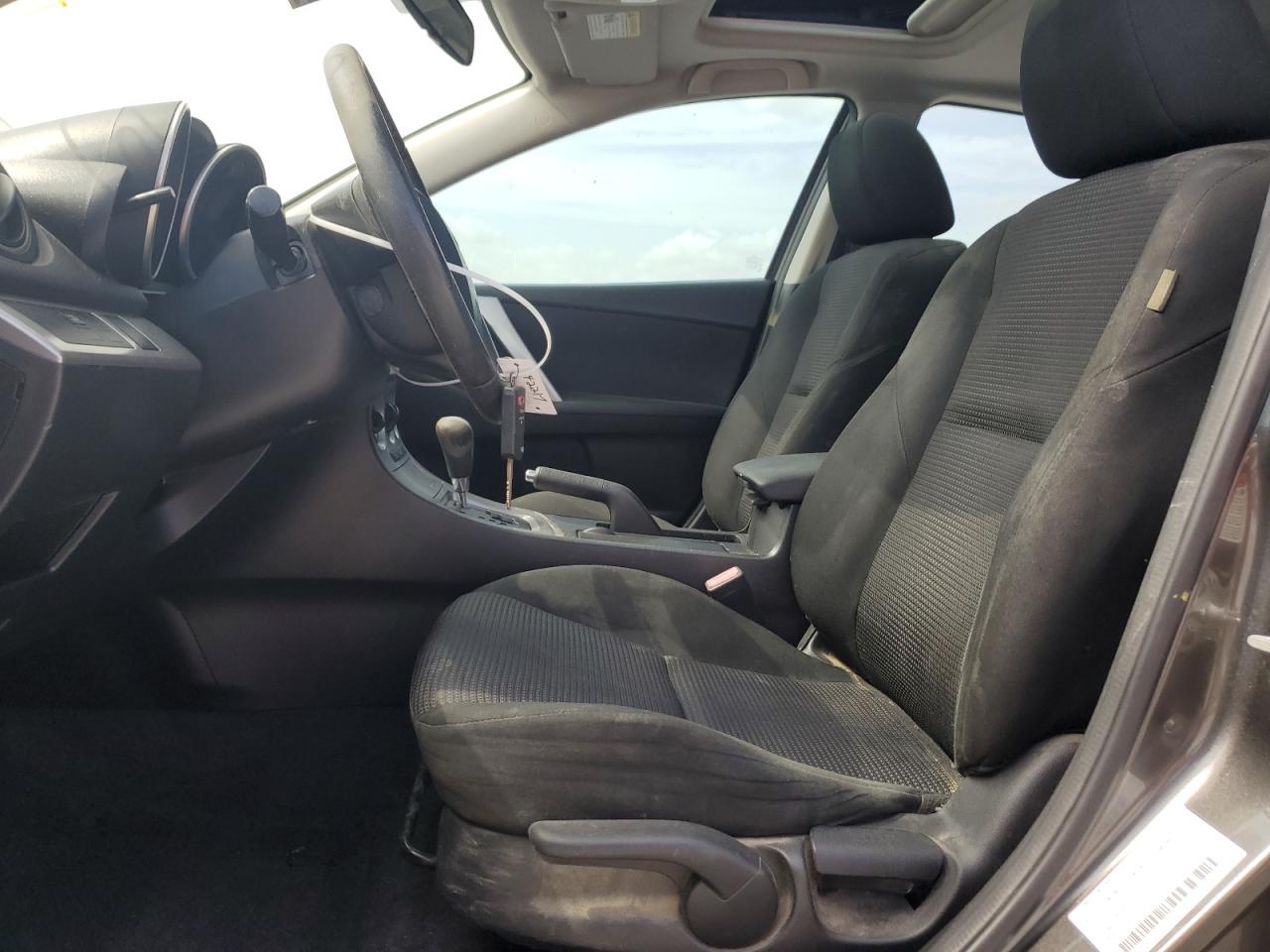 2010 Mazda 3 S VIN: JM1BL1S54A1303485 Lot: 61857834