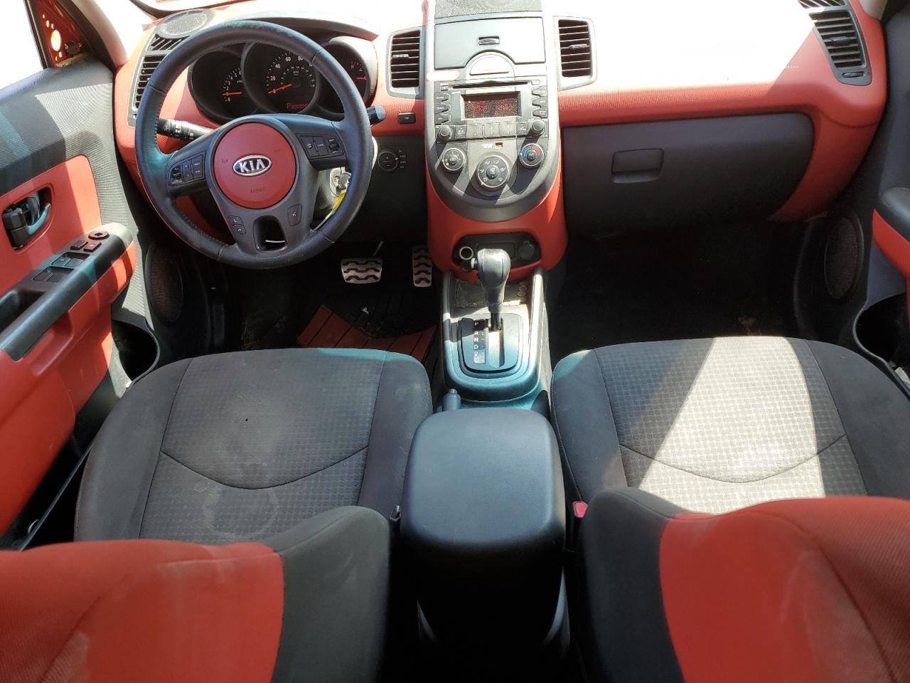 2010 Kia Soul + VIN: KNDJT2A29A7083833 Lot: 62286264