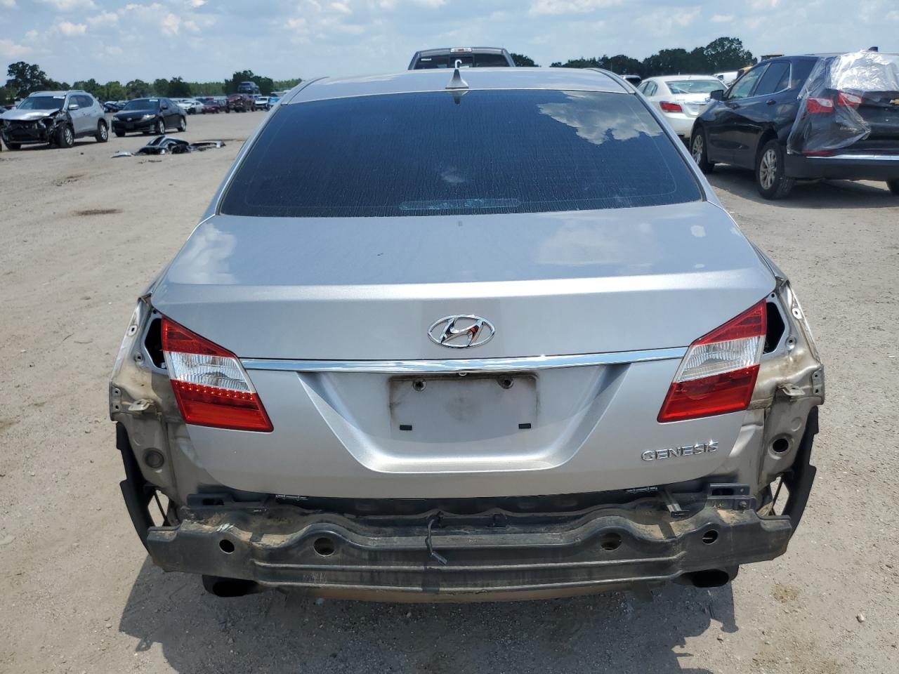 2013 Hyundai Genesis 3.8L VIN: KMHGC4DD4DU250619 Lot: 82690194