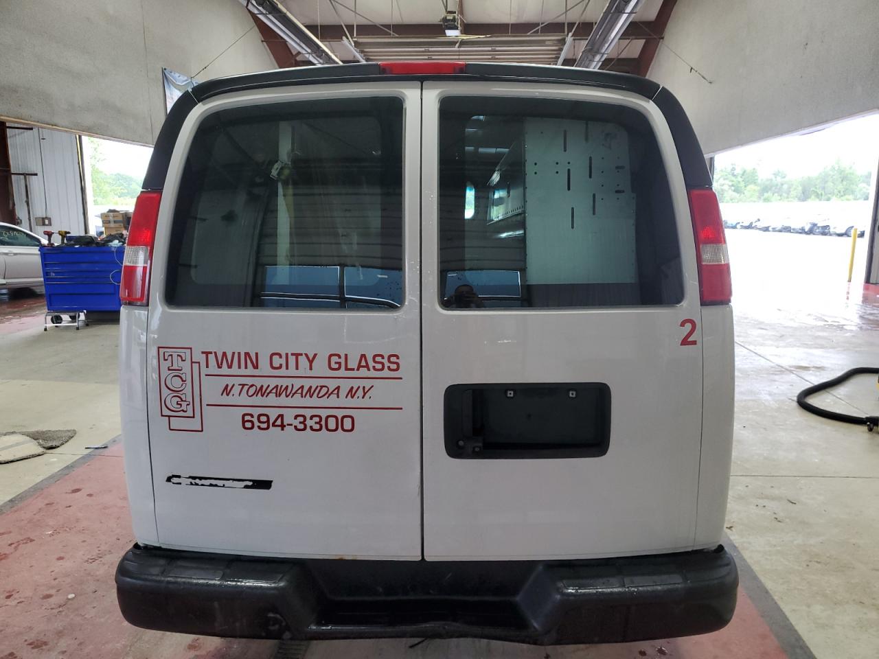 2018 Chevrolet Express G2500 VIN: 1GCWGAFP8J1287499 Lot: 63058584