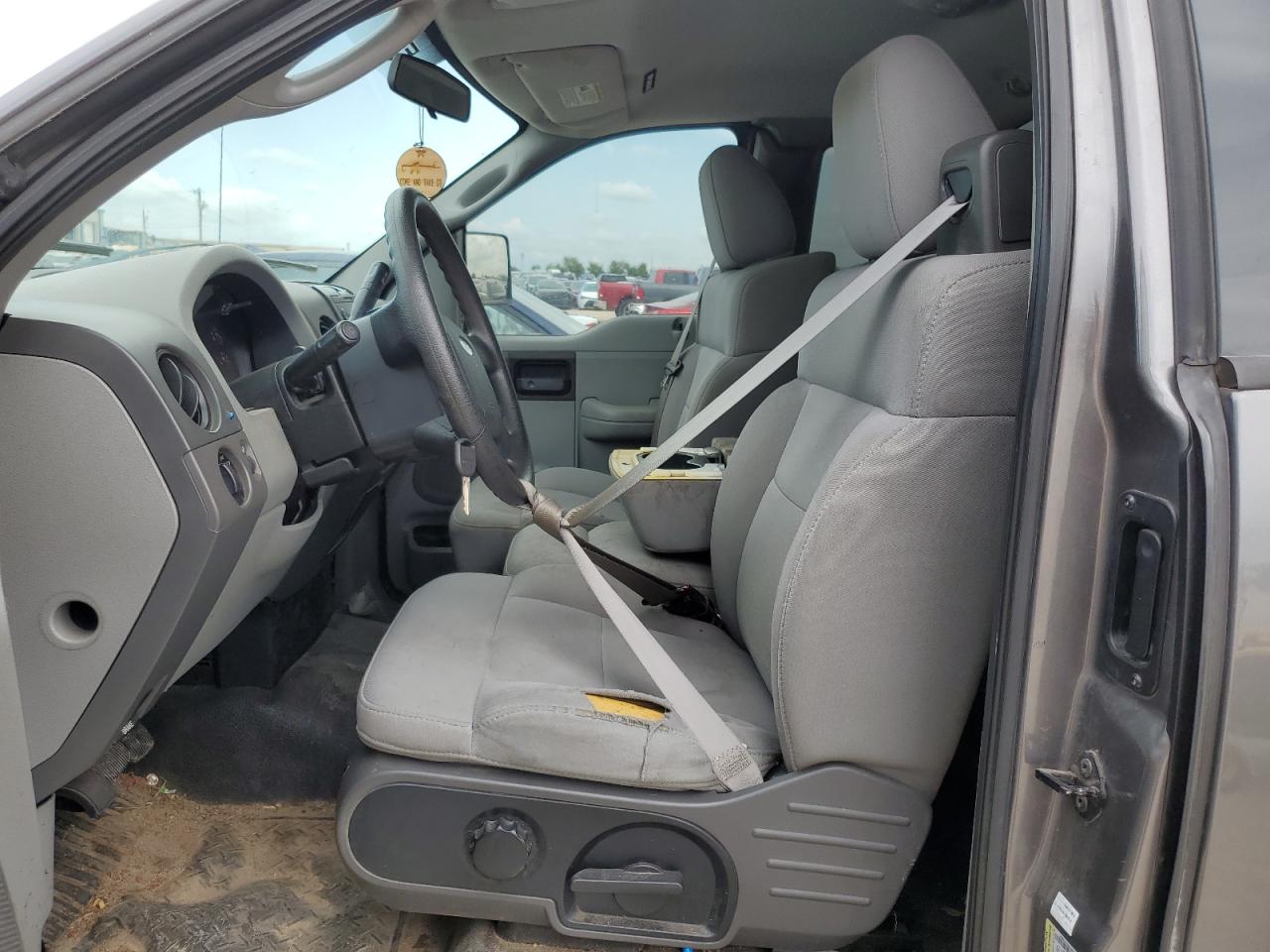 2005 Ford F150 VIN: 1FTRF12255KC49917 Lot: 65110334