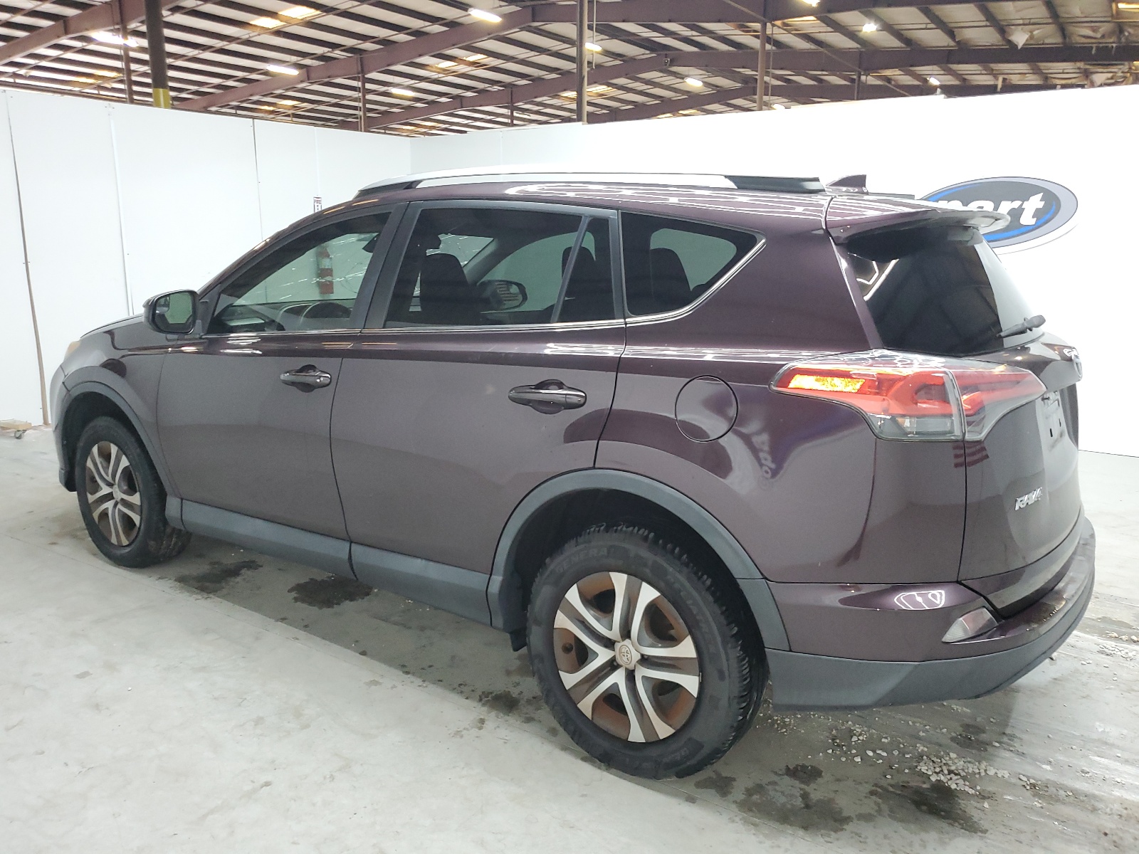 2T3ZFREV5HW370799 2017 Toyota Rav4 Le