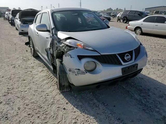 2014 Nissan Juke S VIN: JN8AF5MR8ET454693 Lot: 61166944