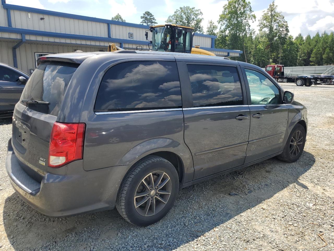 VIN 2C4RDGCG8HR807011 2017 DODGE CARAVAN no.3