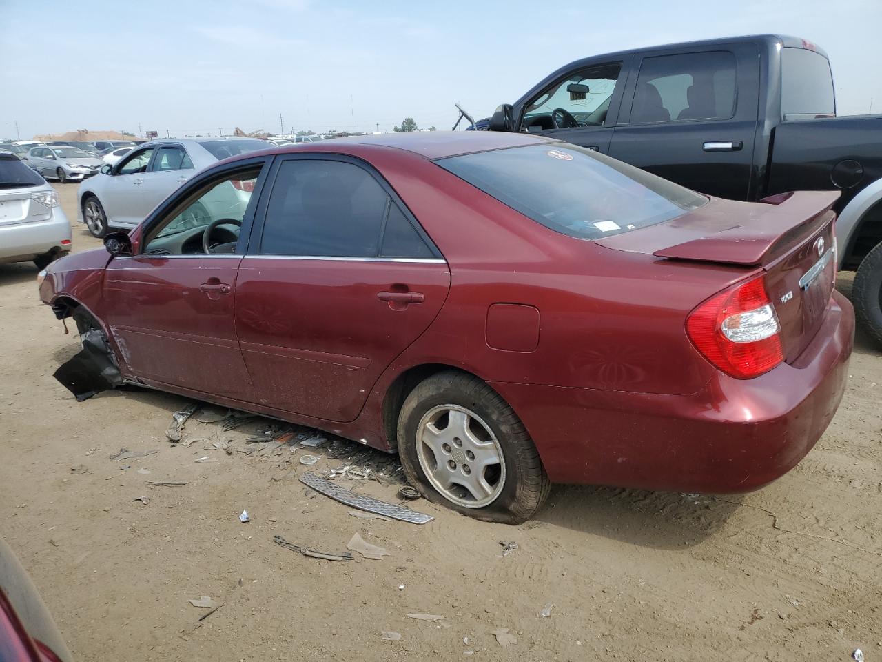 2002 Toyota Camry Le VIN: 4T1BF32K32U017955 Lot: 64776864