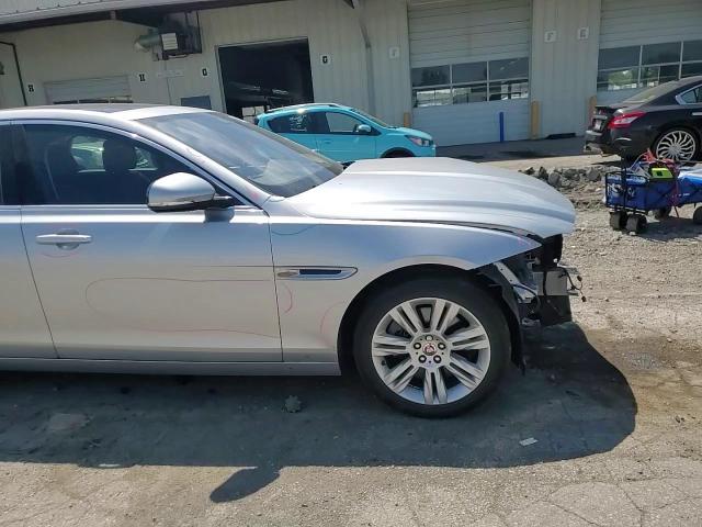 2017 Jaguar Xf Premium VIN: SAJBJ4BV4HCY38985 Lot: 64998144